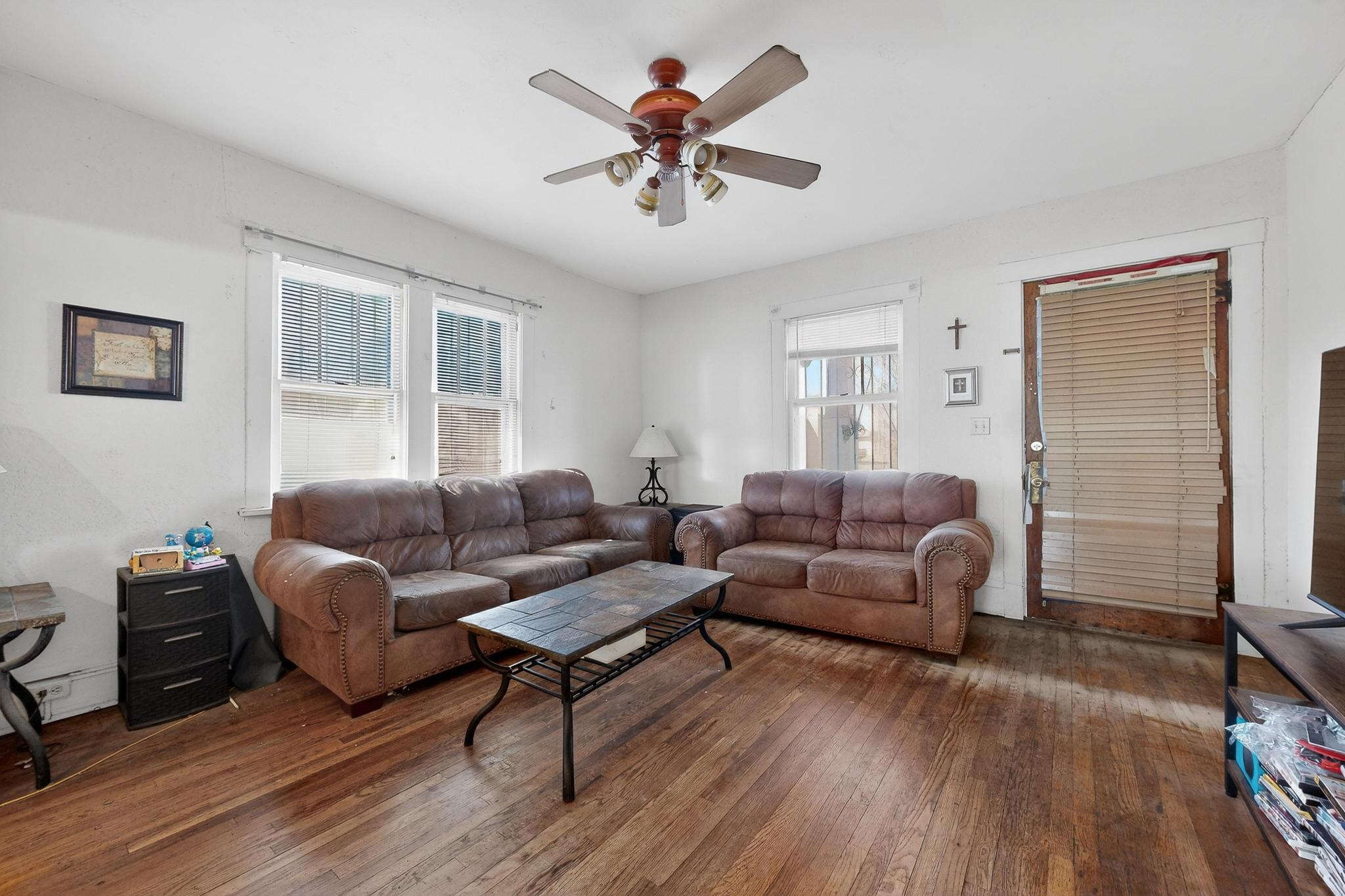 1504 6th Street NW