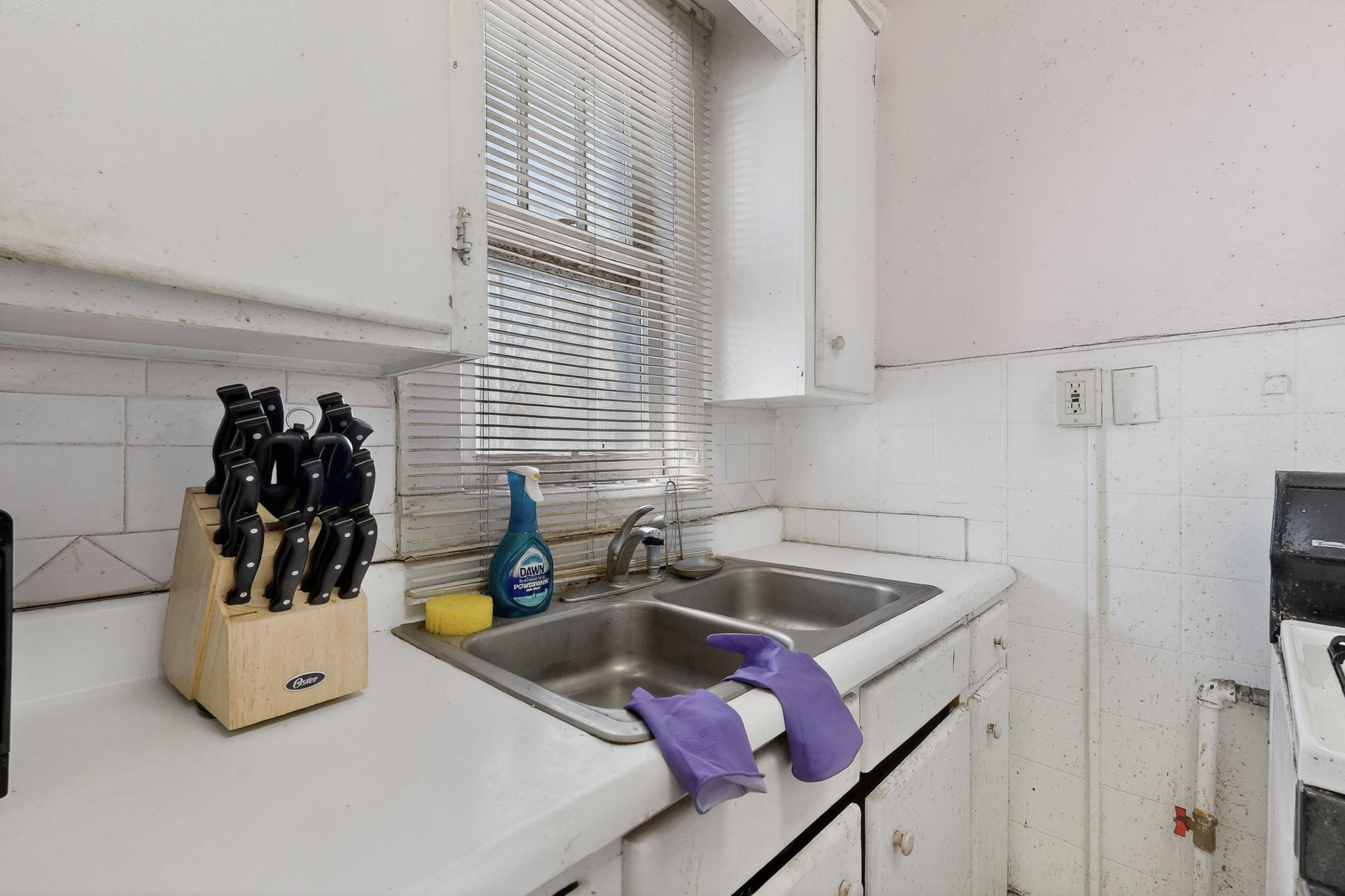 1504 6th Street NW
