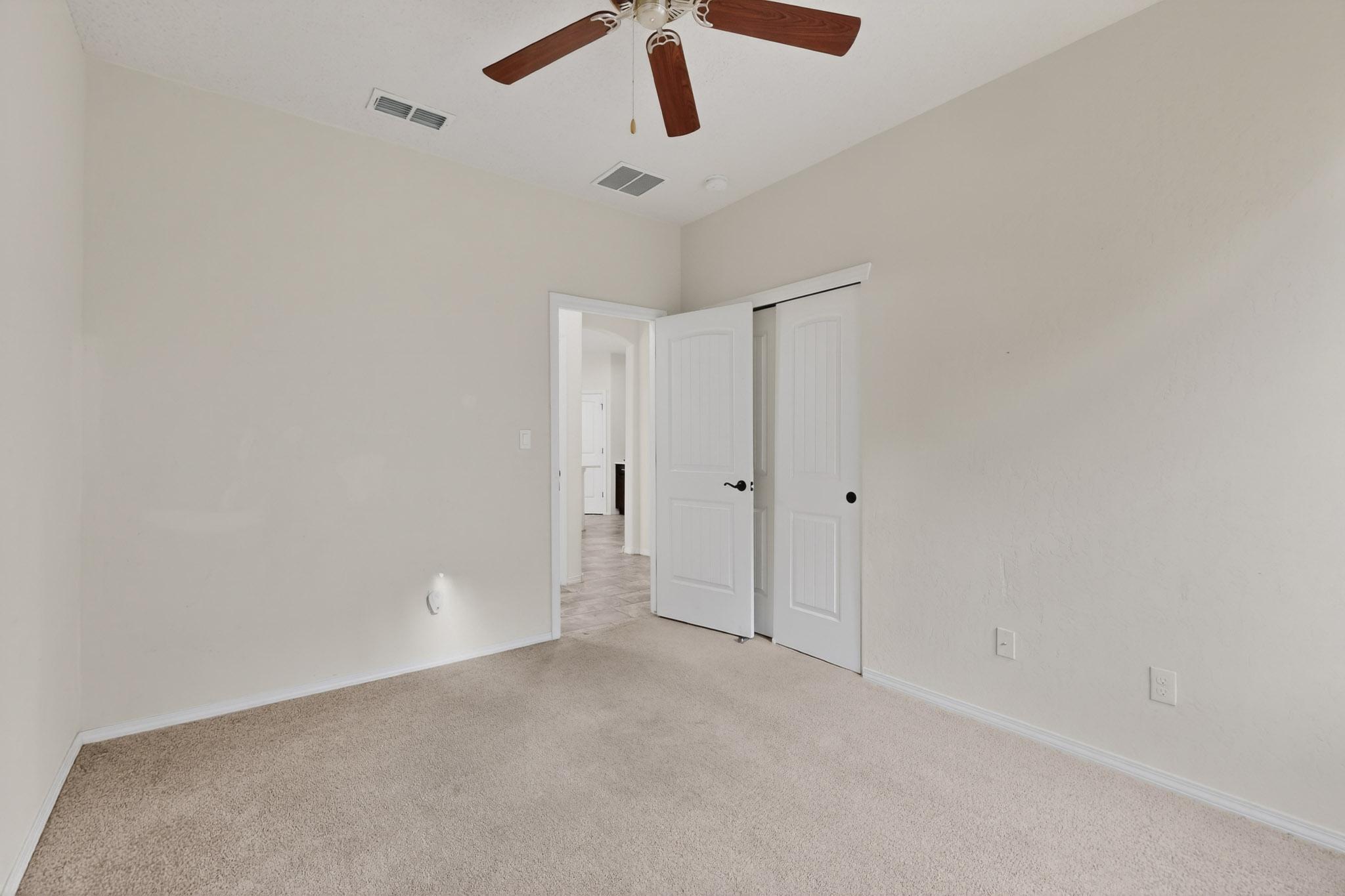 3517 Llano Vista Loop NE