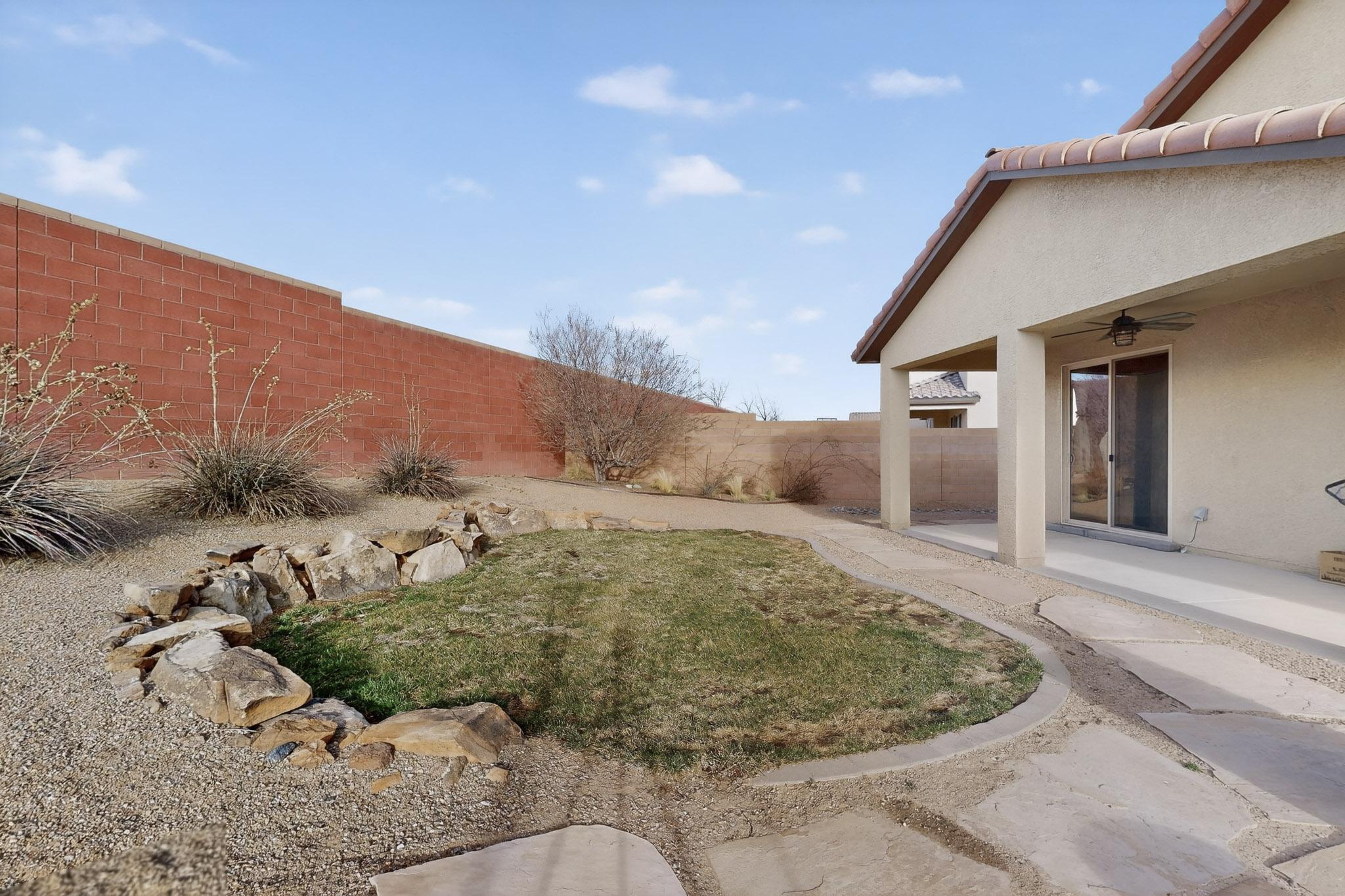 3517 Llano Vista Loop NE