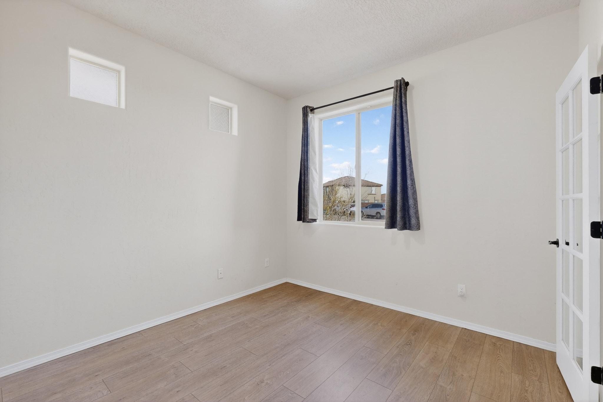 3517 Llano Vista Loop NE