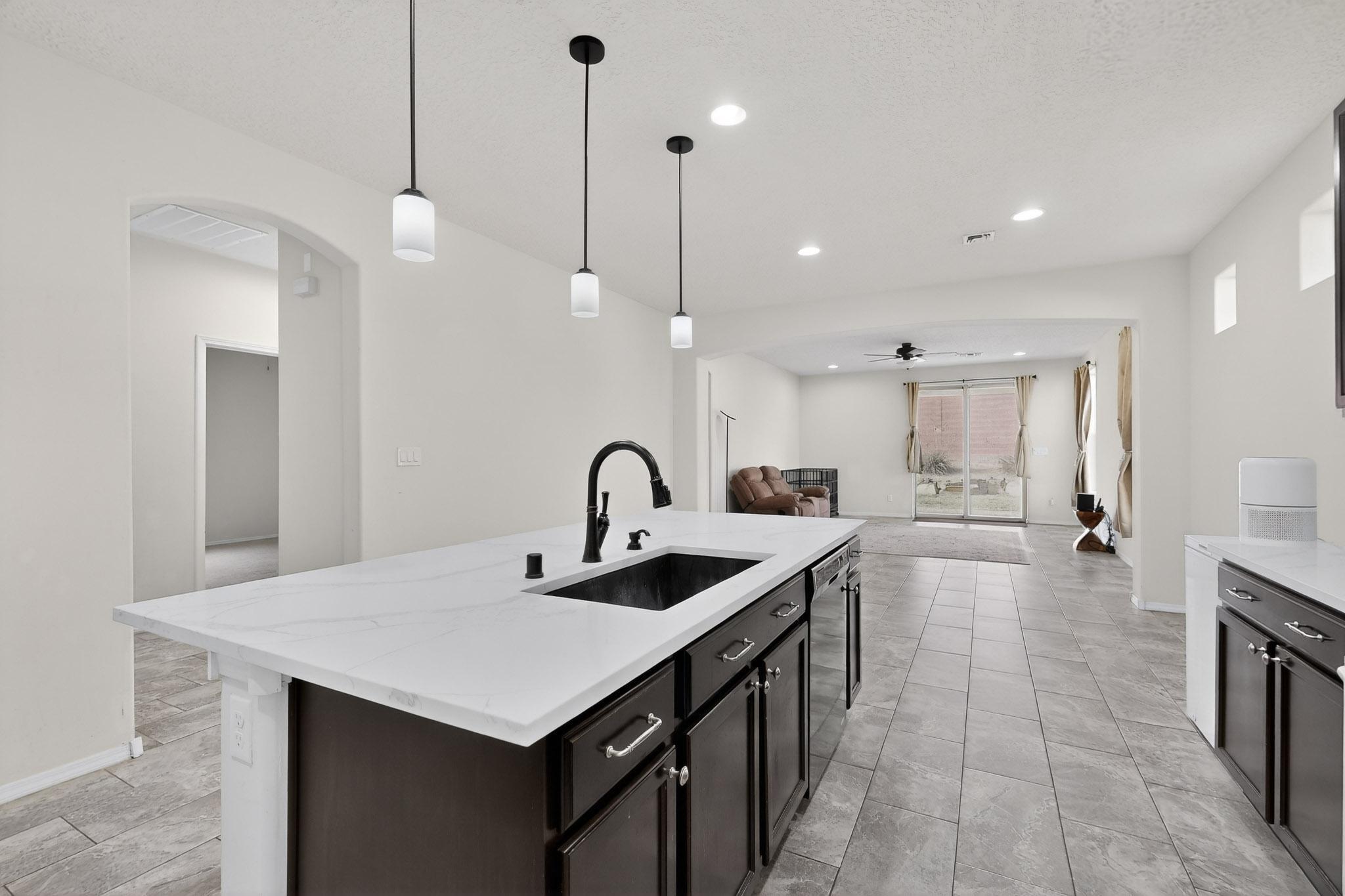 3517 Llano Vista Loop NE