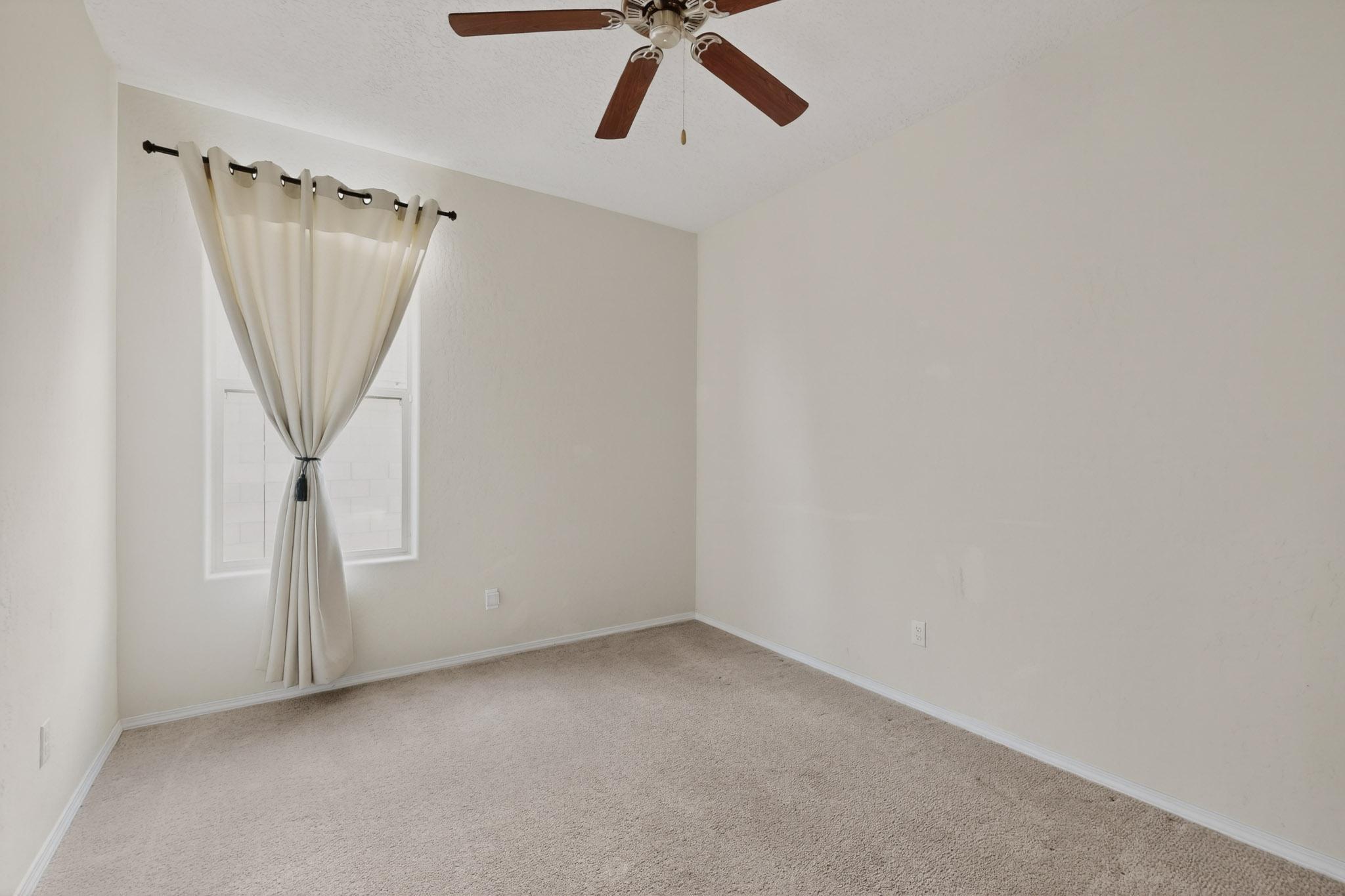 3517 Llano Vista Loop NE