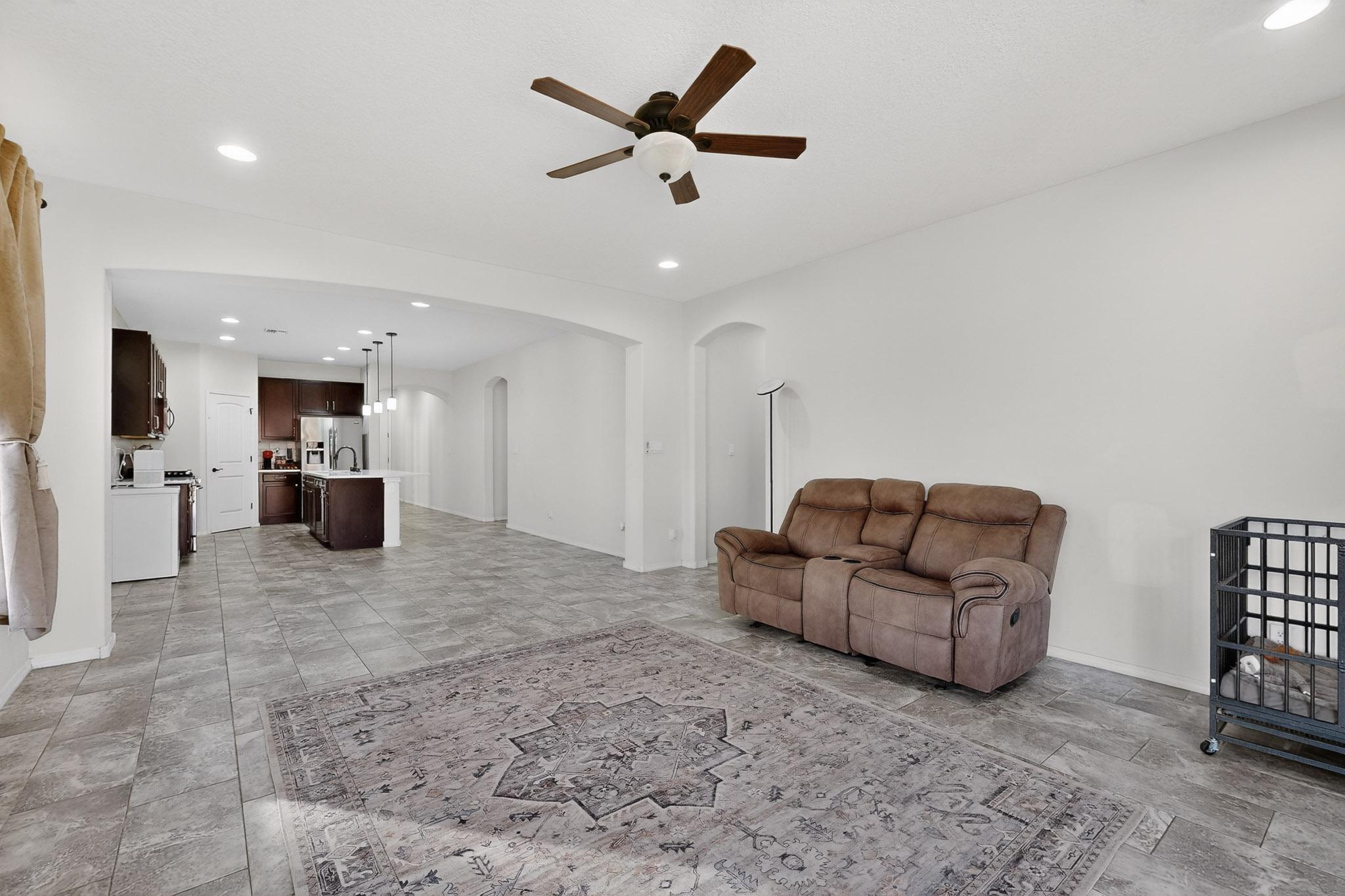 3517 Llano Vista Loop NE