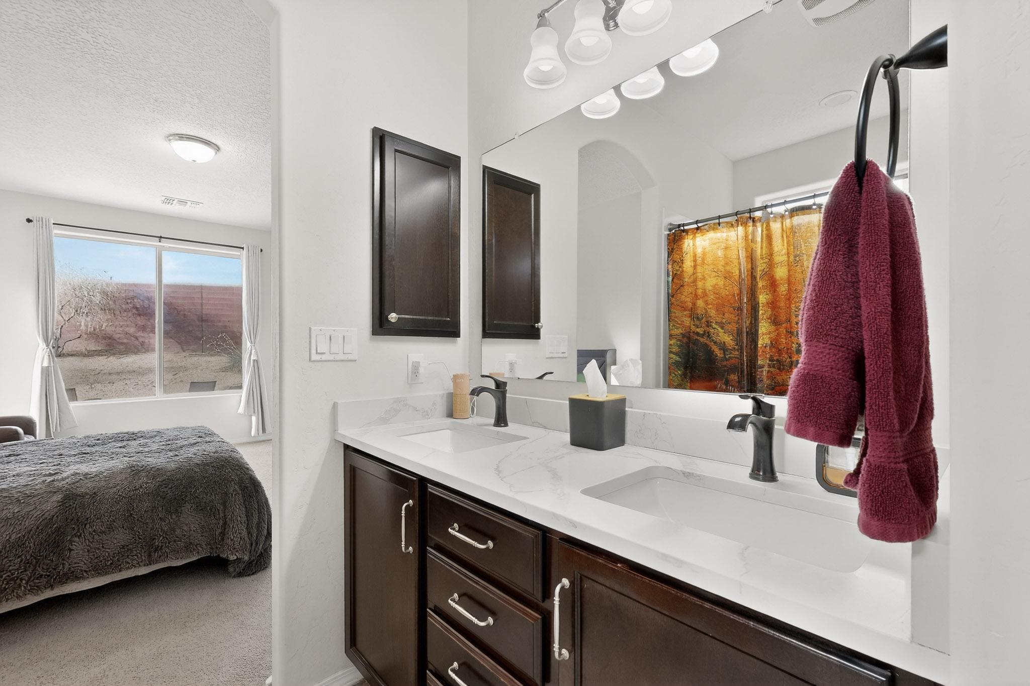 3517 Llano Vista Loop NE