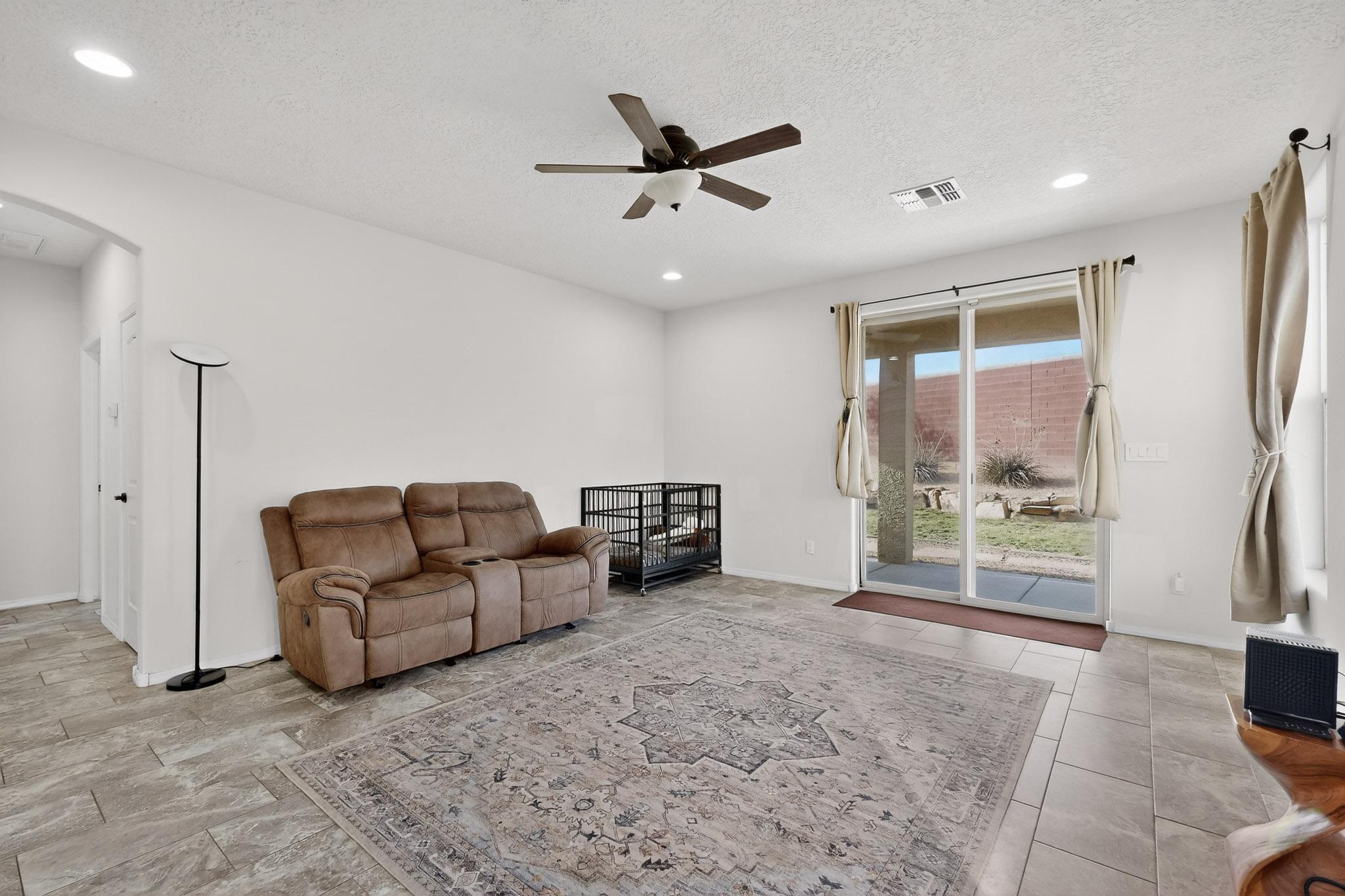 3517 Llano Vista Loop NE