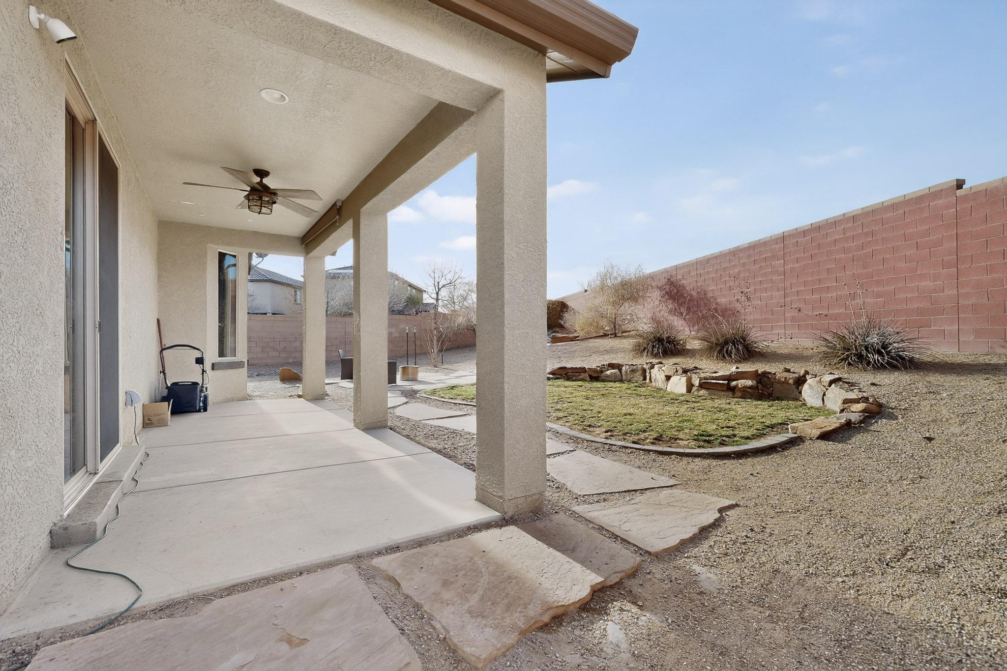 3517 Llano Vista Loop NE