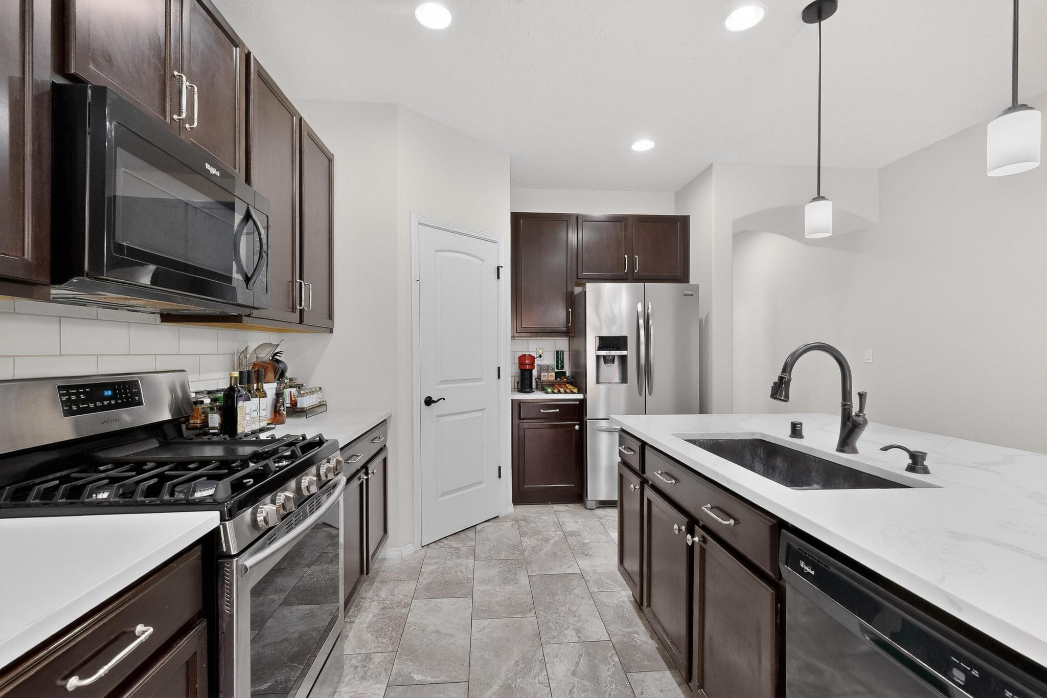 3517 Llano Vista Loop NE