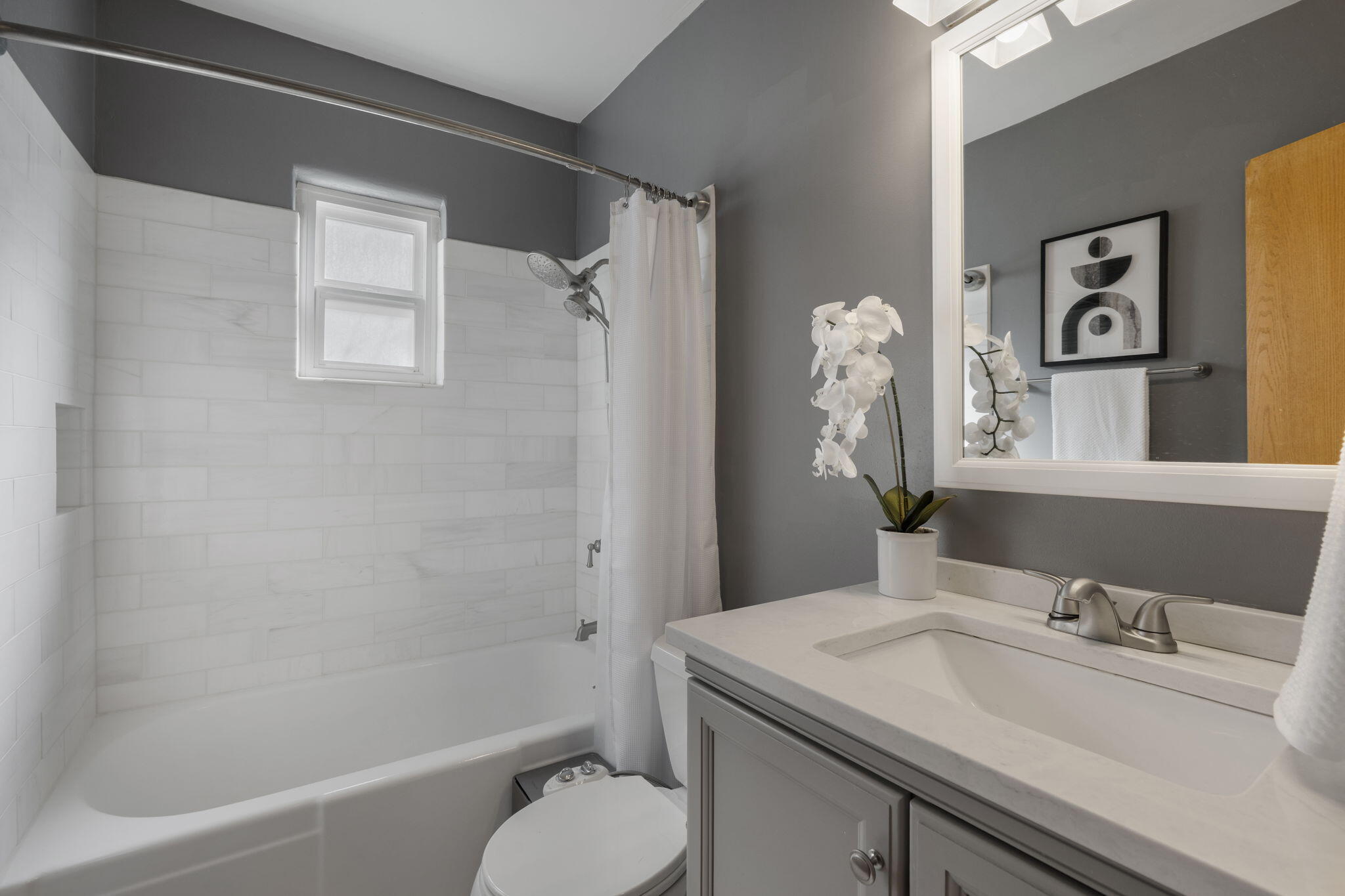 322 AMHERST Drive SE