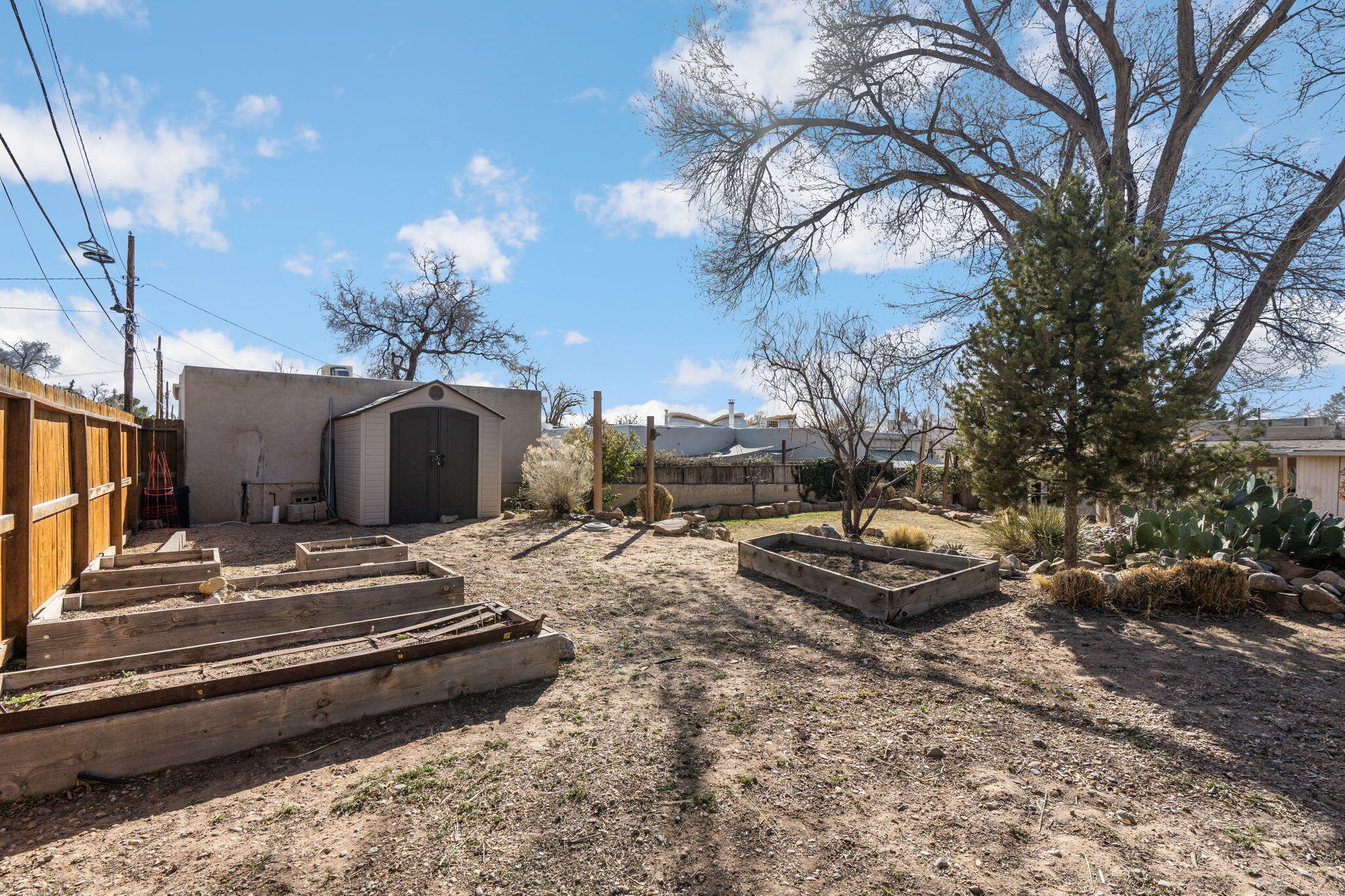 322 AMHERST Drive SE