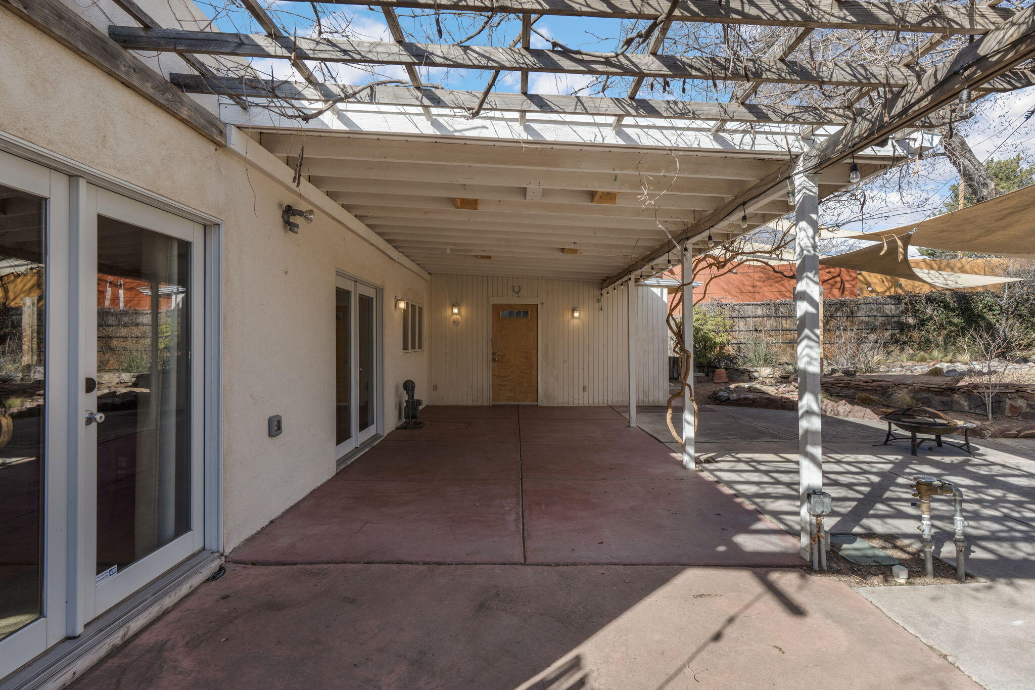 322 AMHERST Drive SE