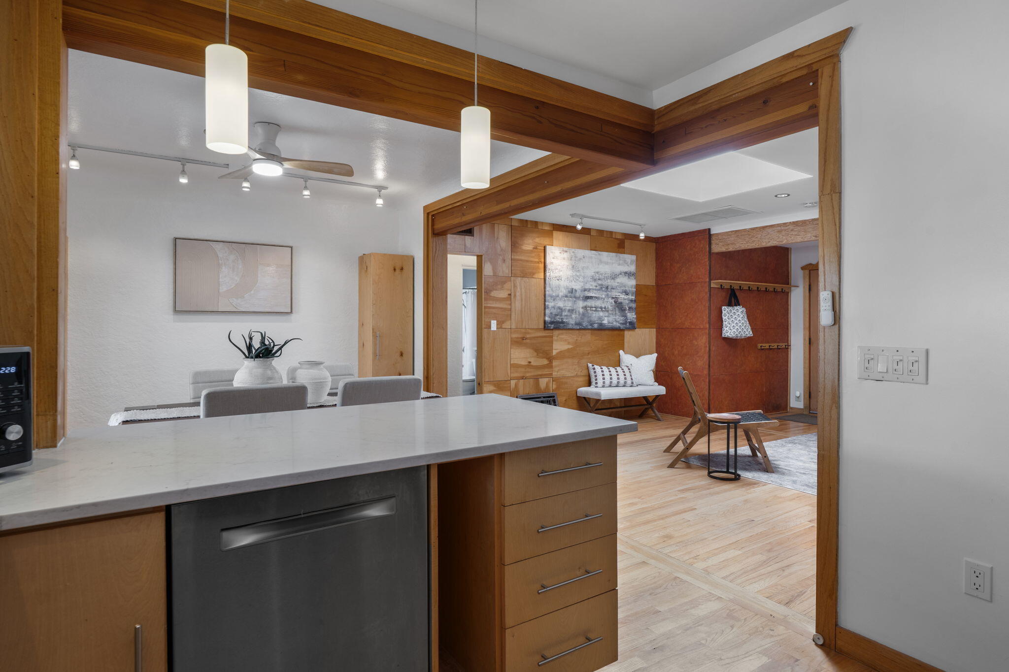 322 AMHERST Drive SE