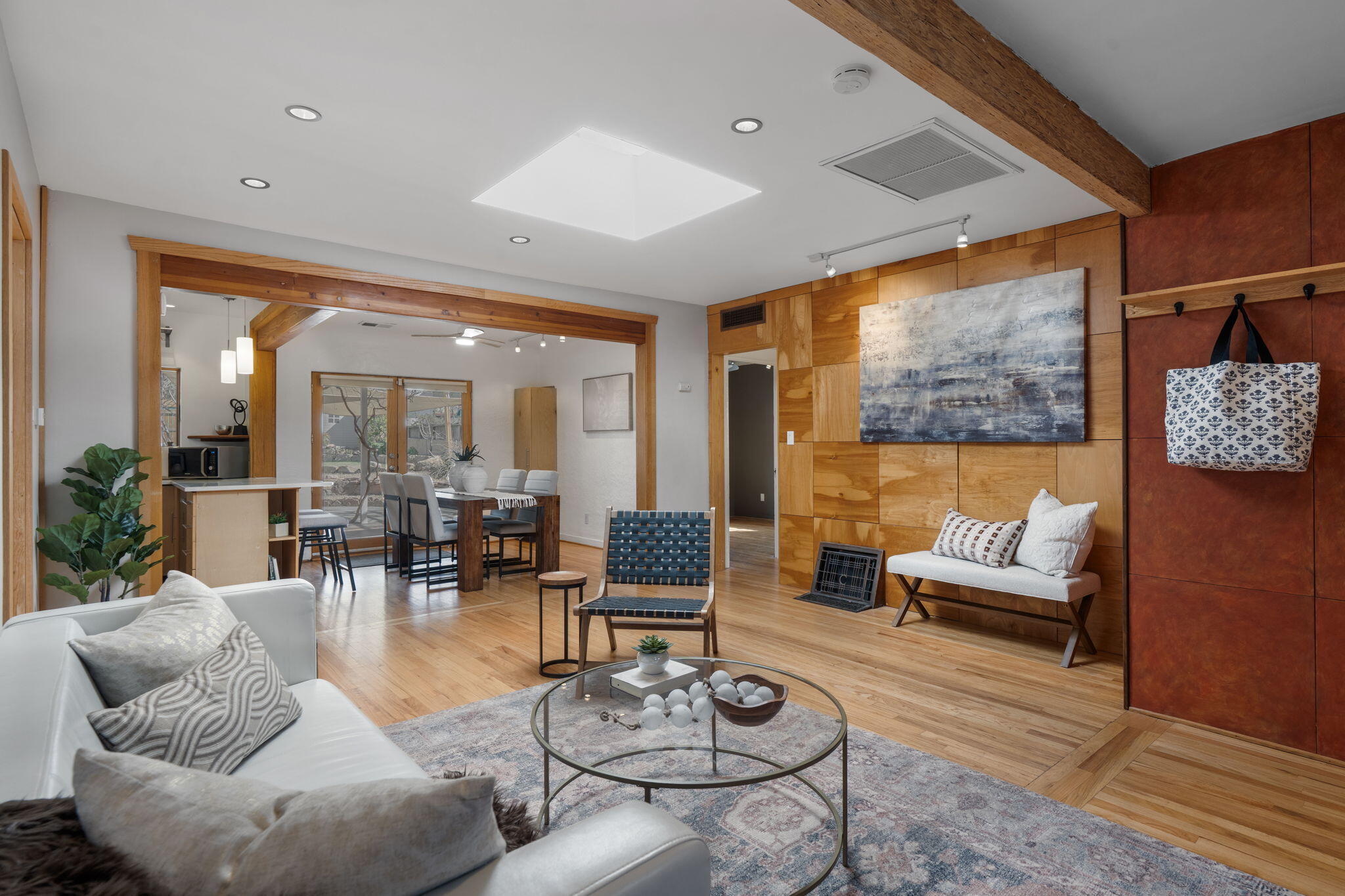 322 AMHERST Drive SE