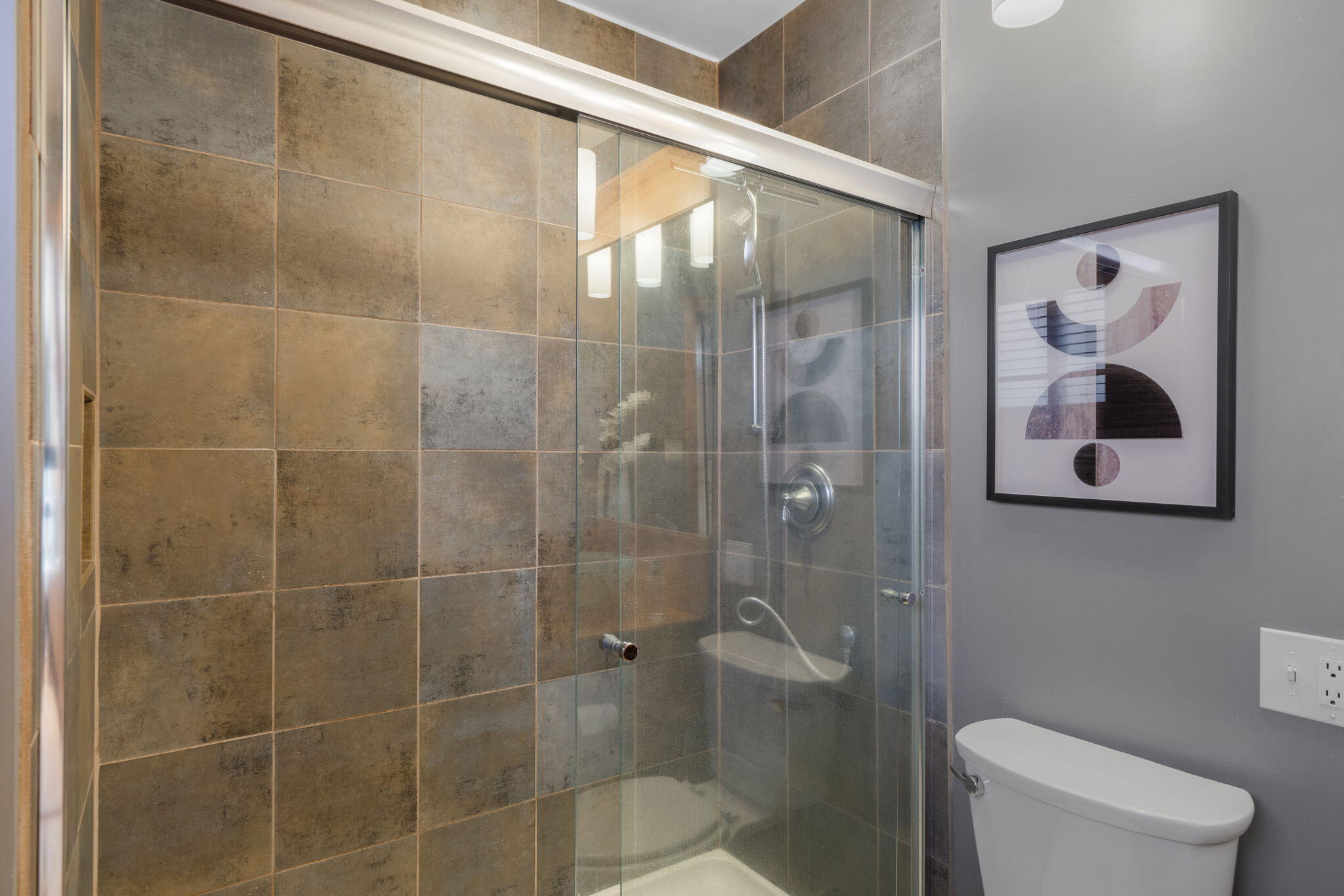 322 AMHERST Drive SE