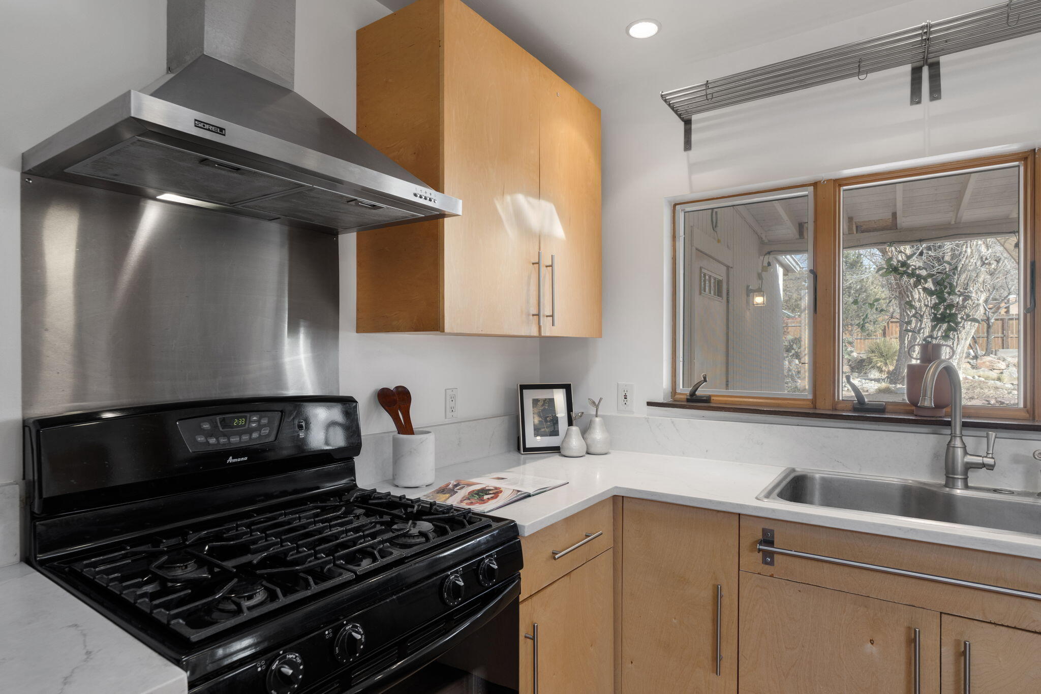 322 AMHERST Drive SE