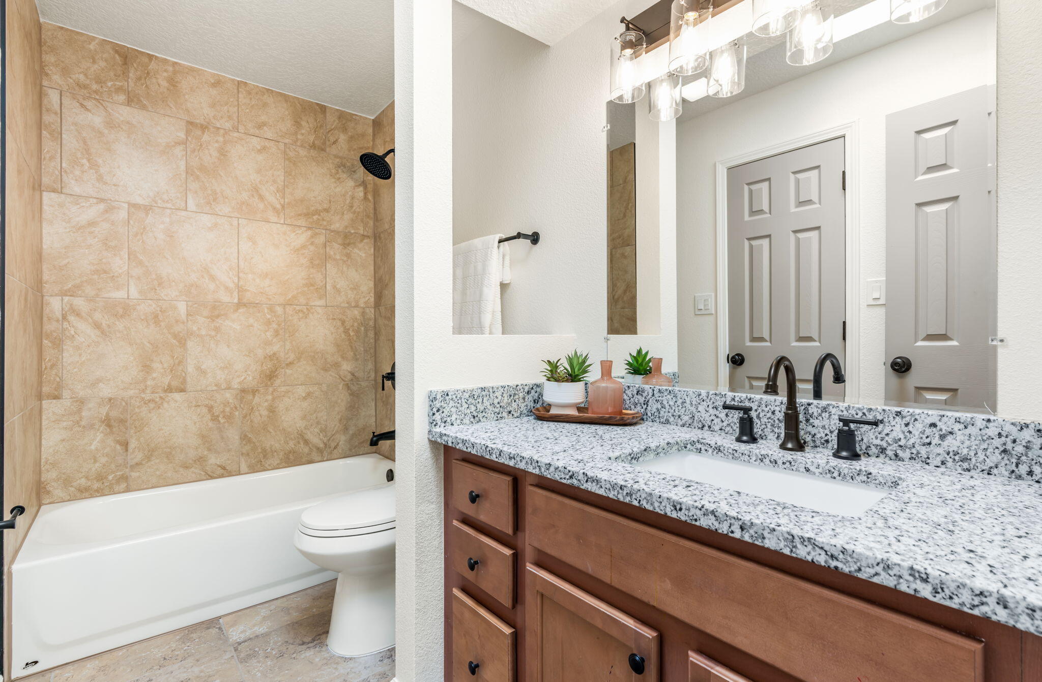 8417 Racheleigh Road NE