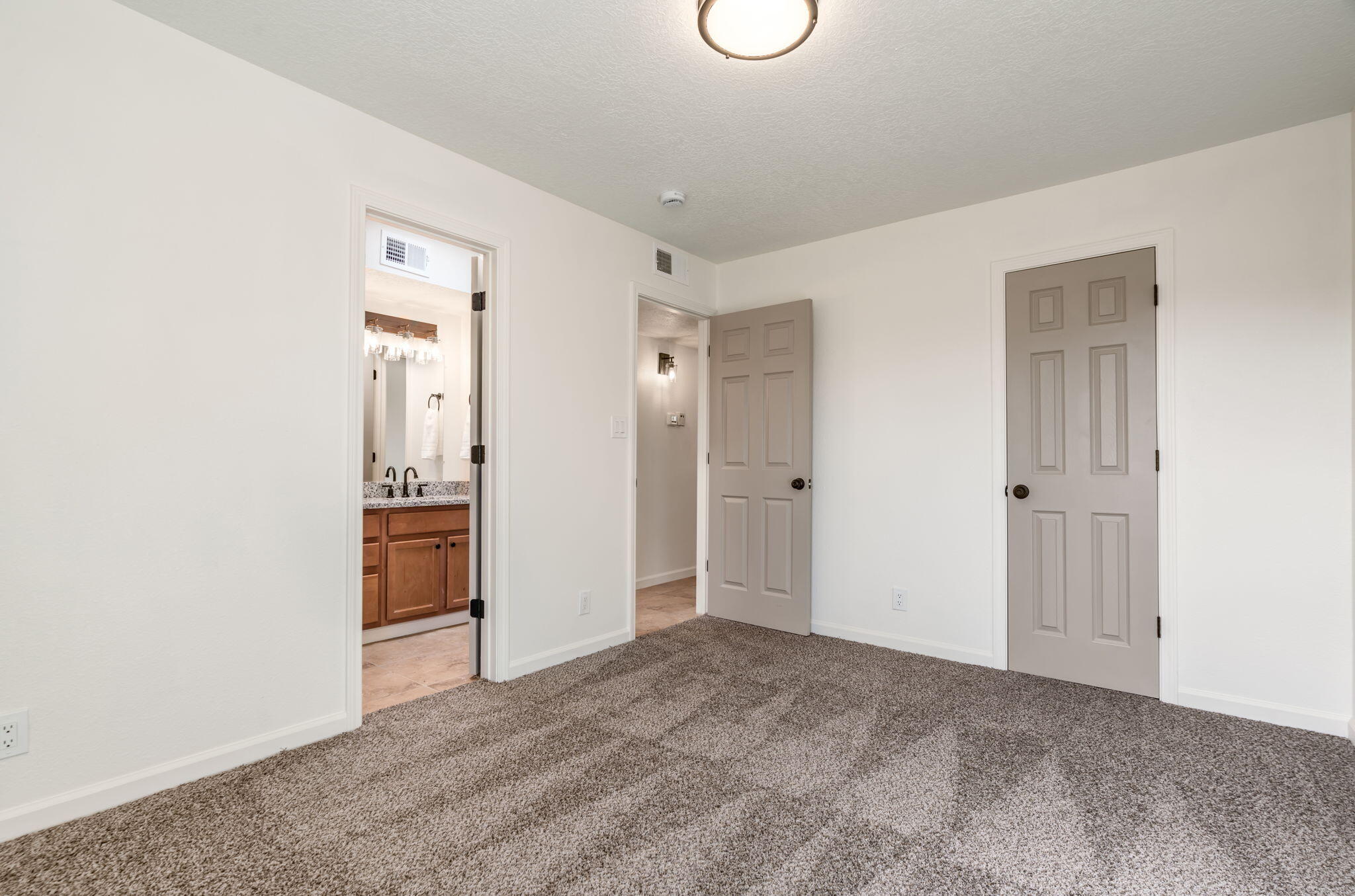 8417 Racheleigh Road NE