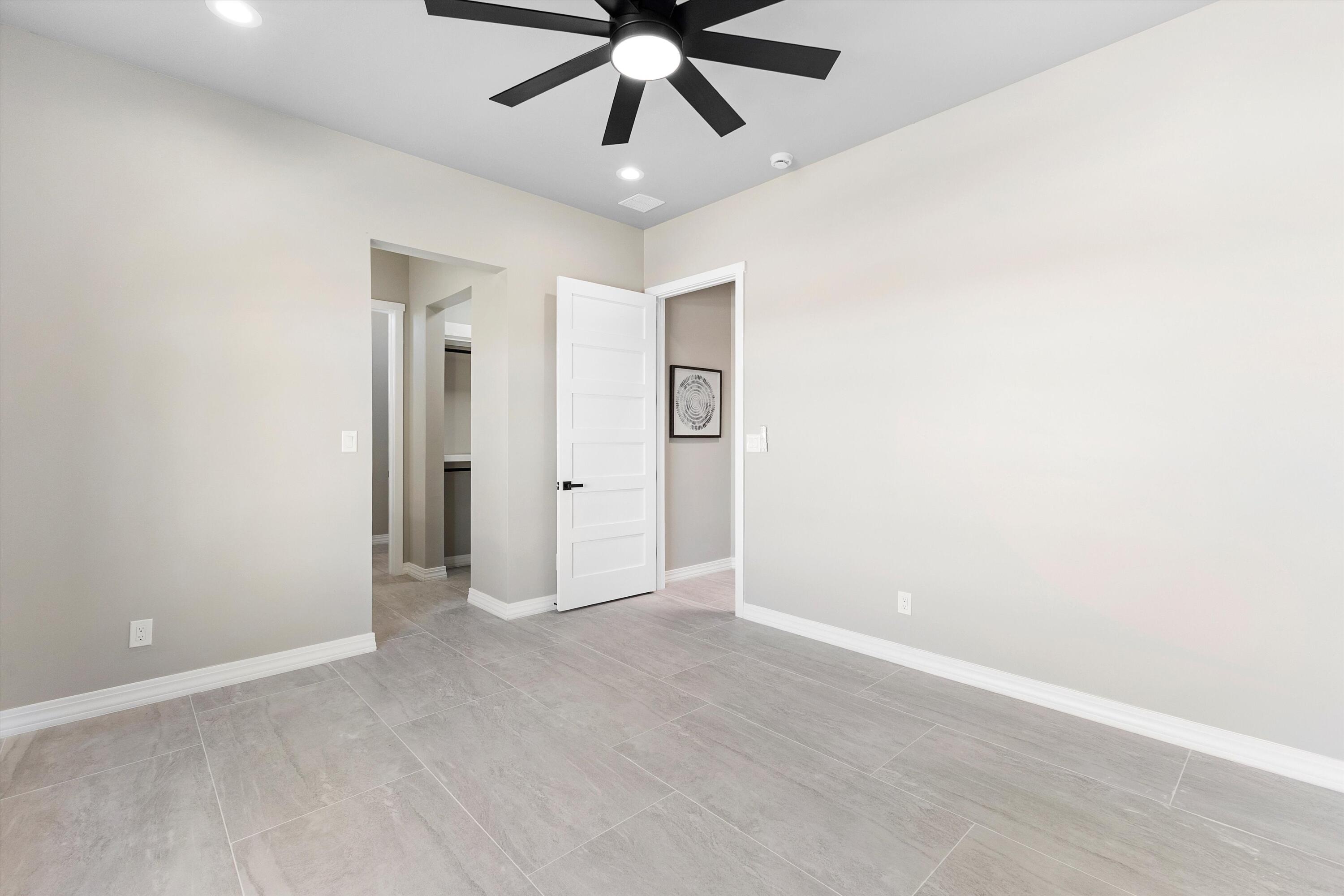 6608 Petirrojo Road NW