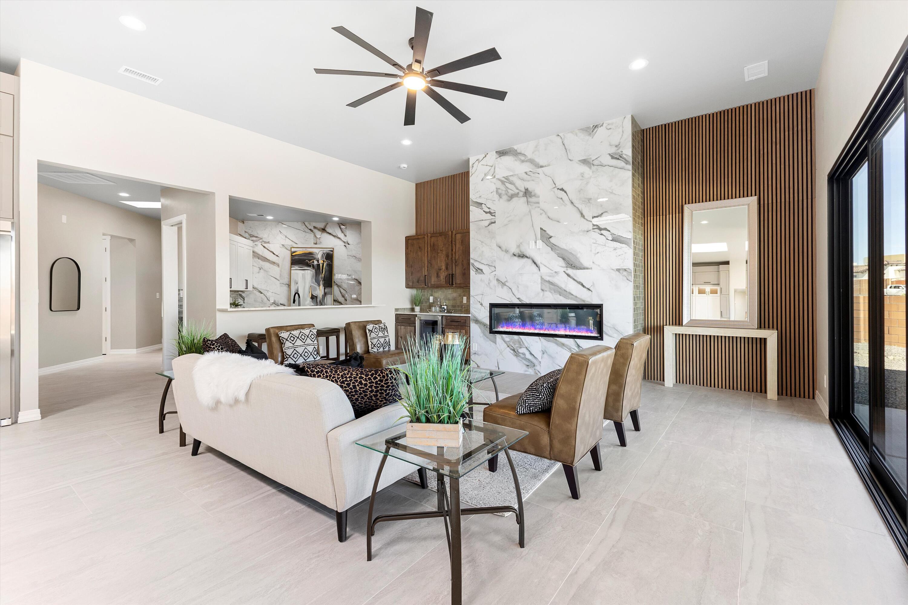 6608 Petirrojo Road NW