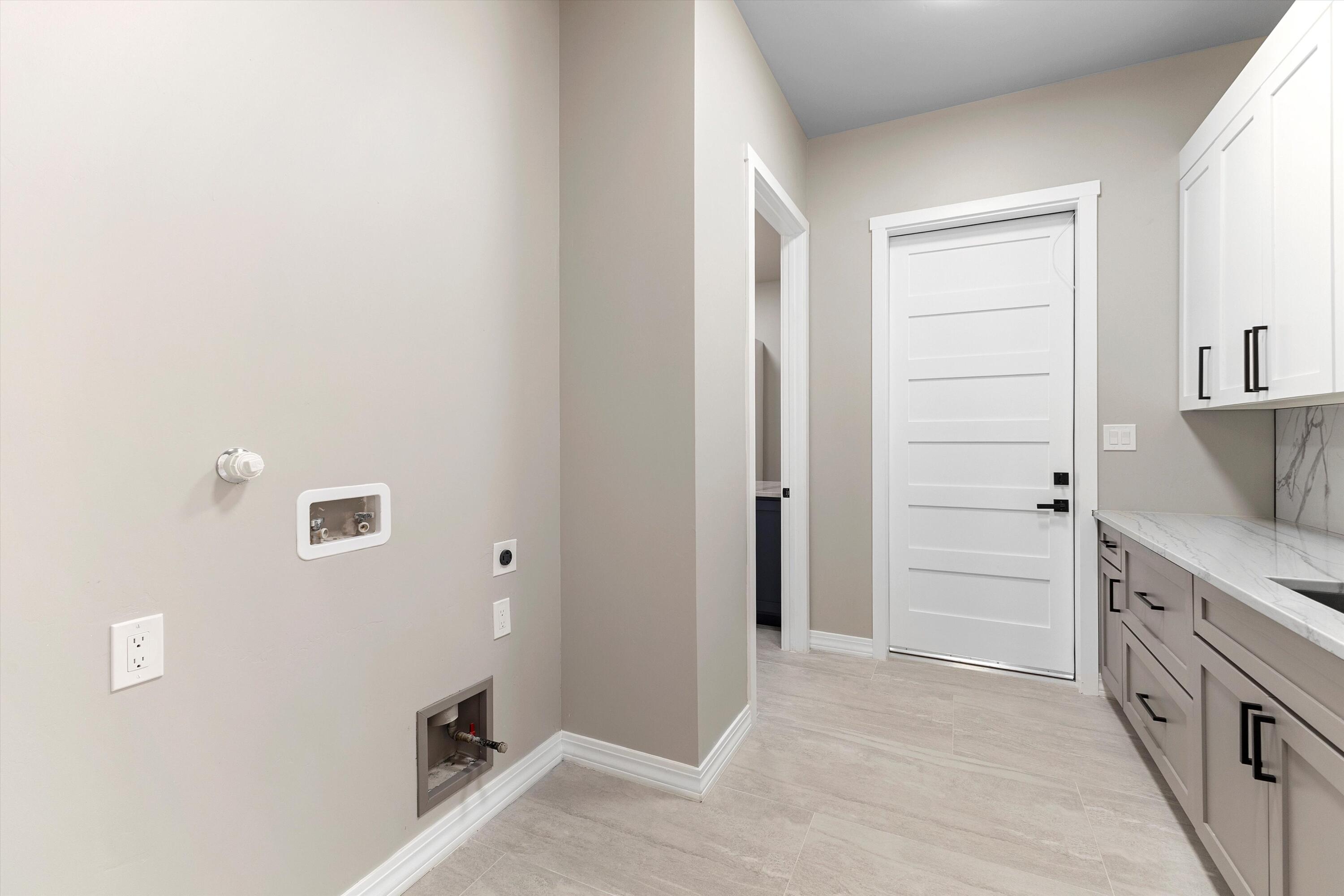 6608 Petirrojo Road NW