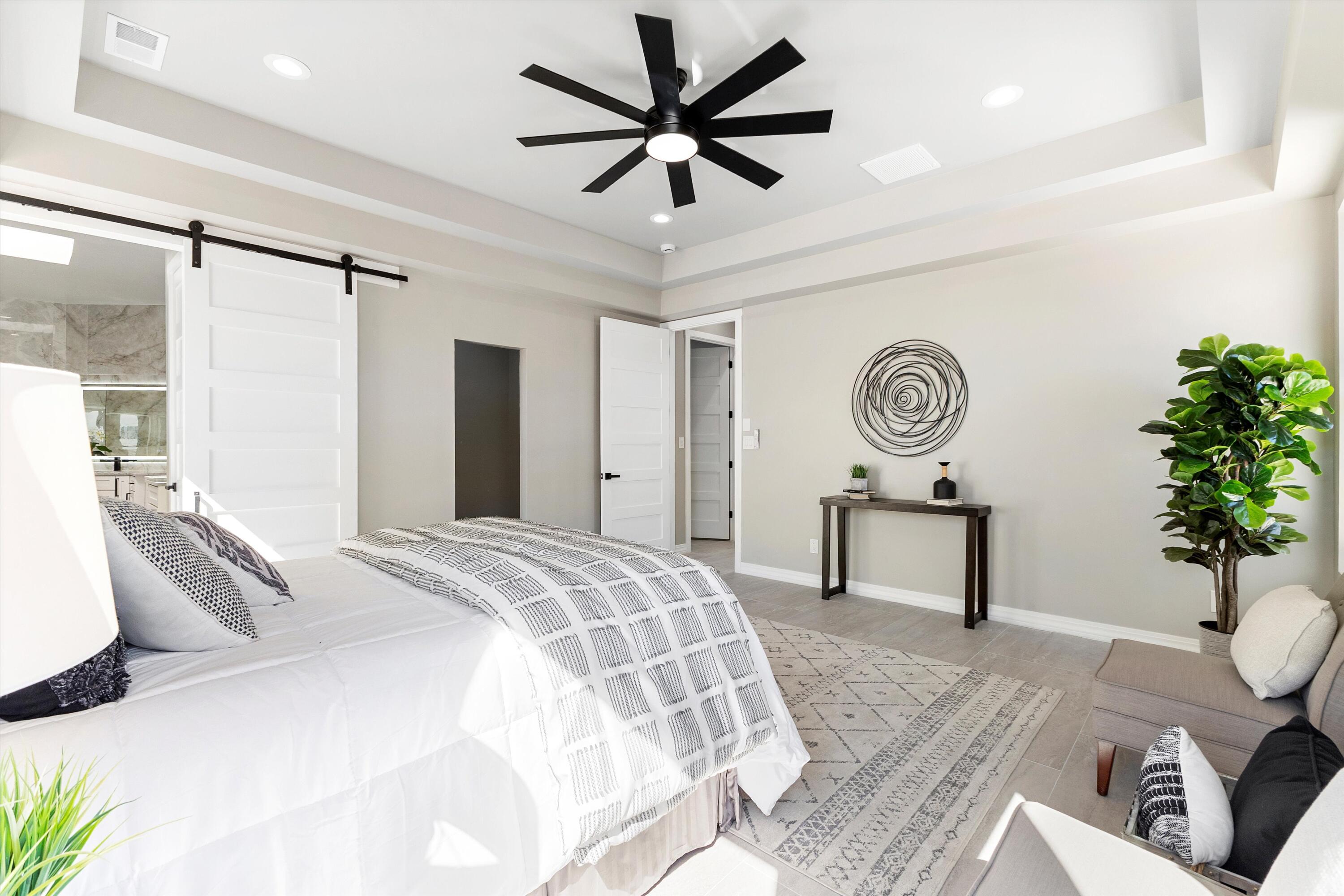 6608 Petirrojo Road NW