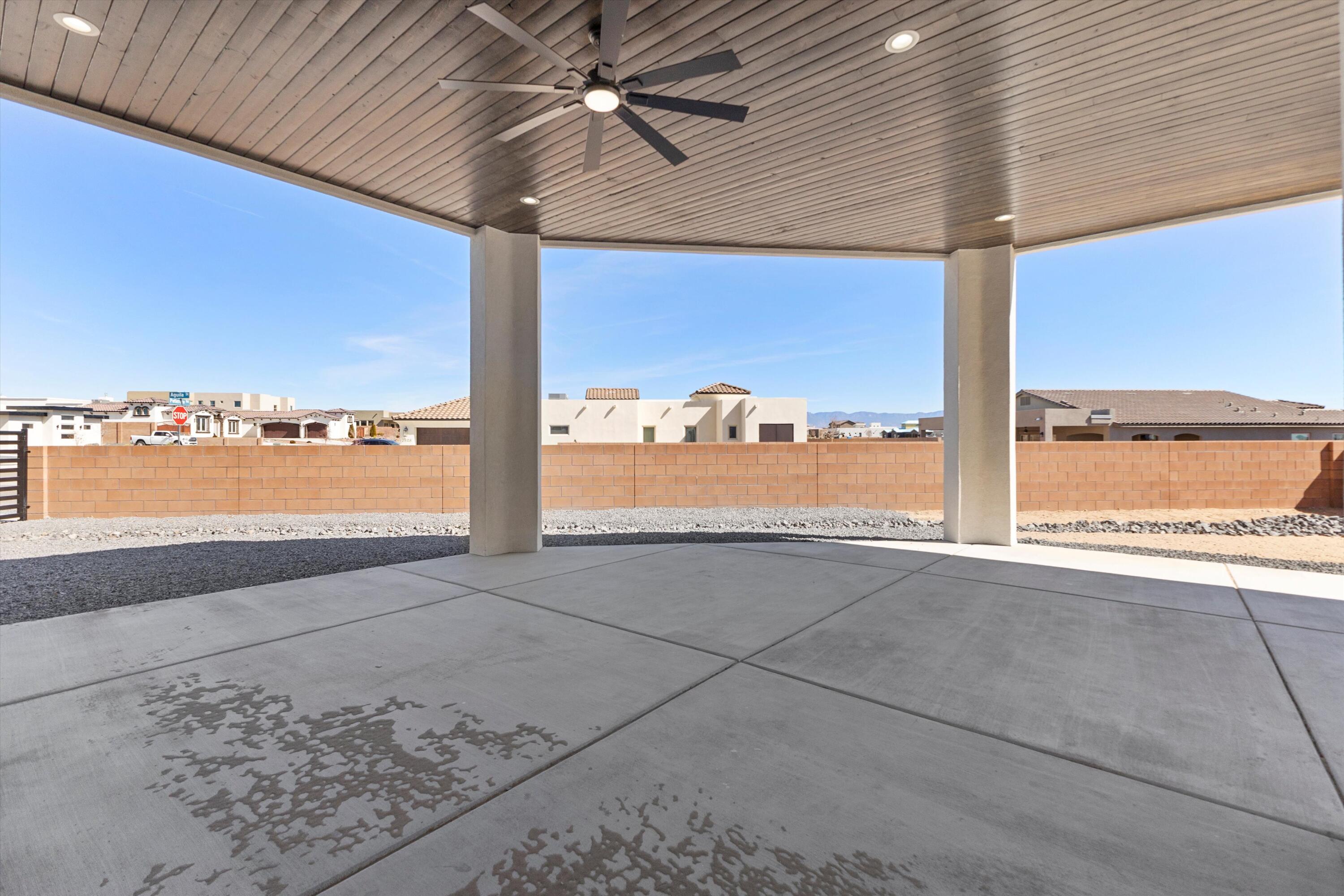 6608 Petirrojo Road NW