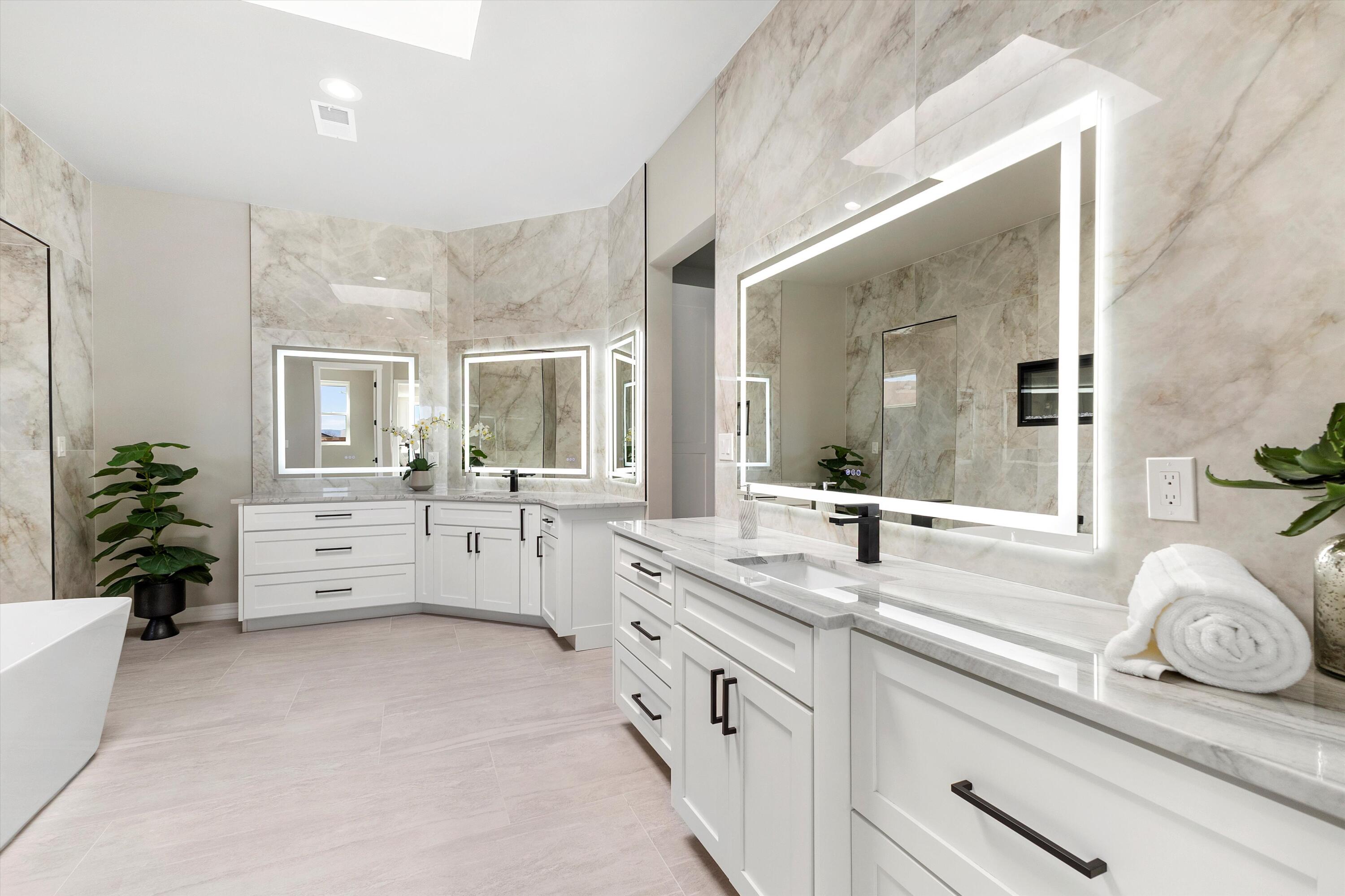 6608 Petirrojo Road NW