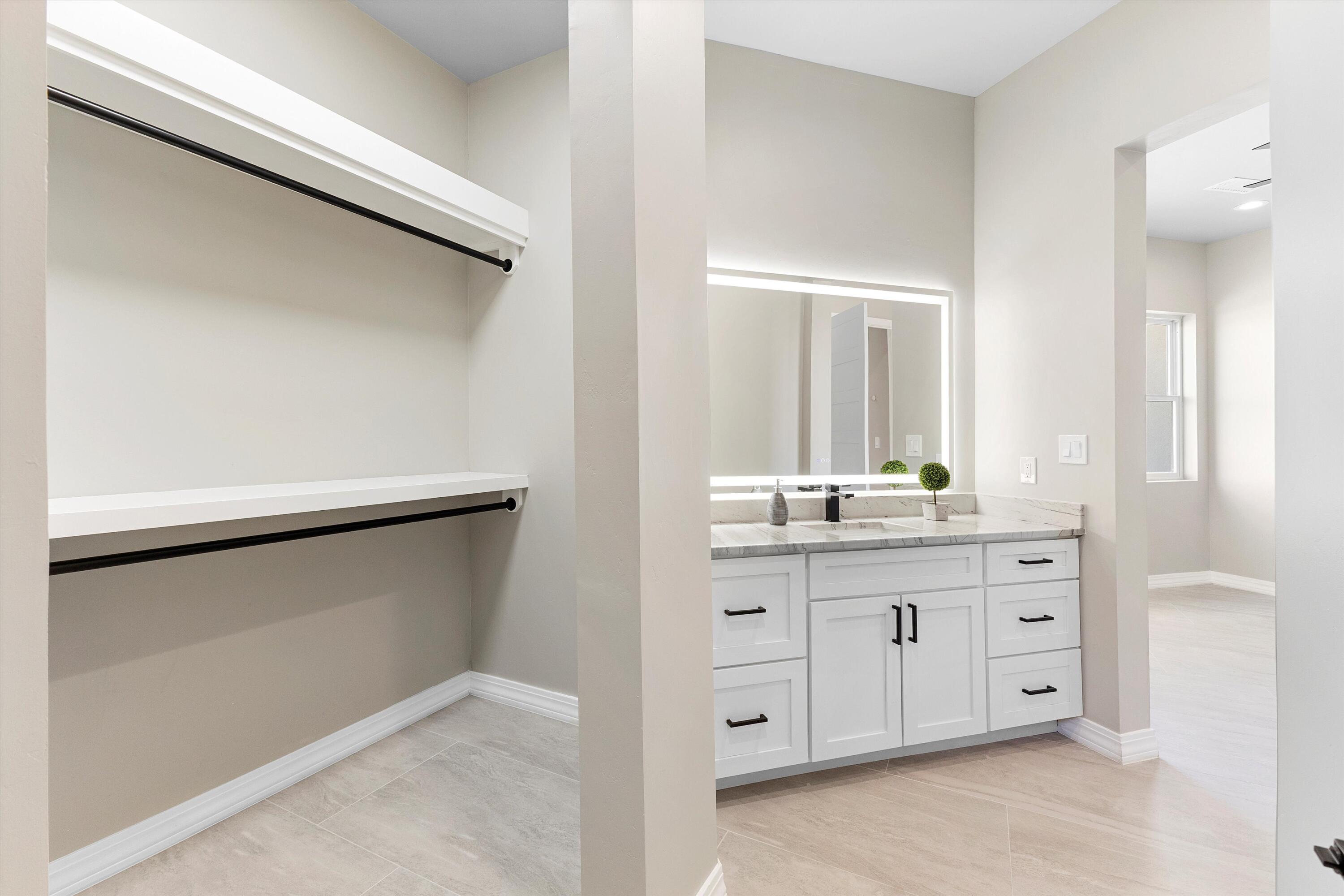 6608 Petirrojo Road NW