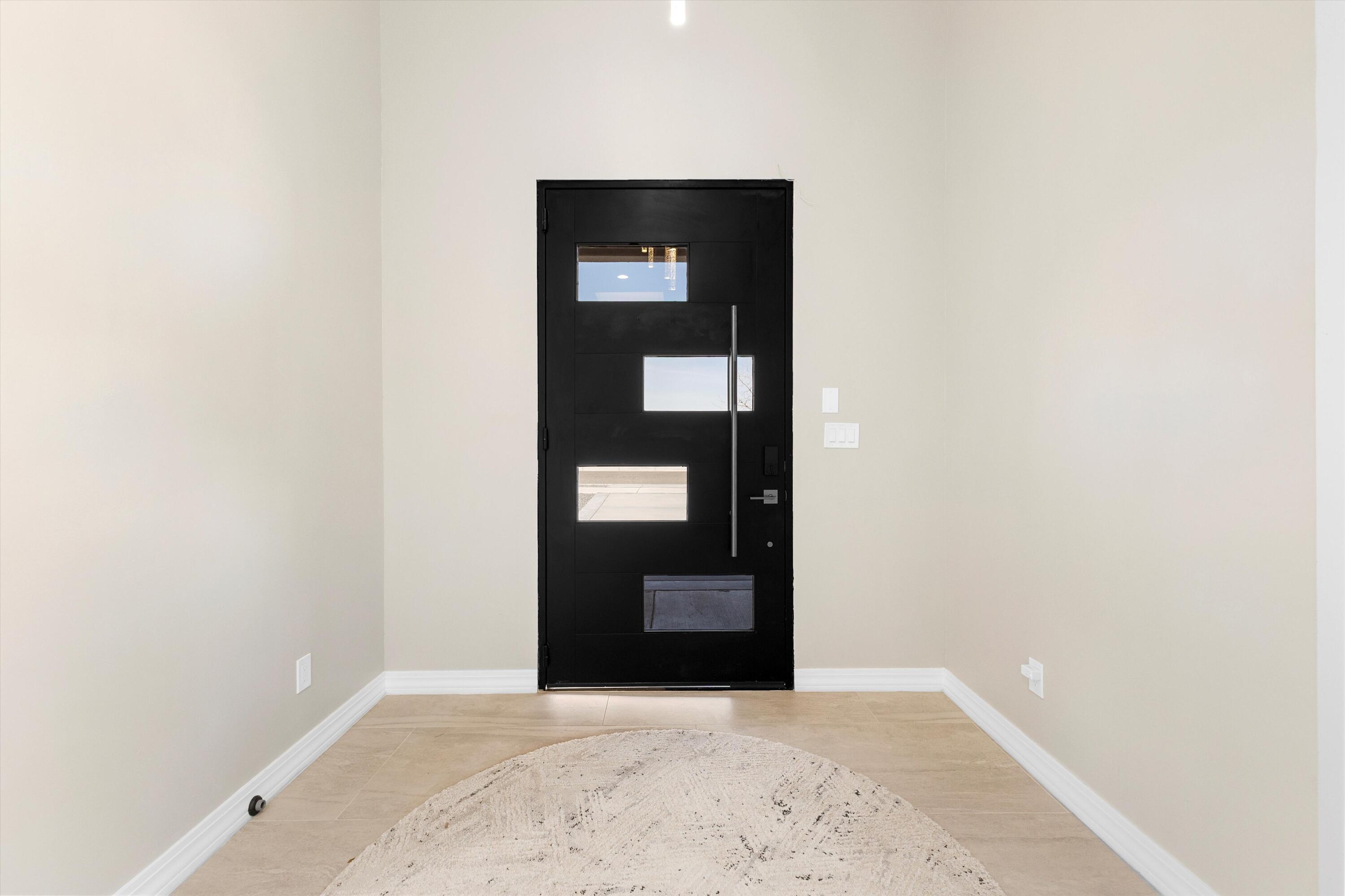 6608 Petirrojo Road NW