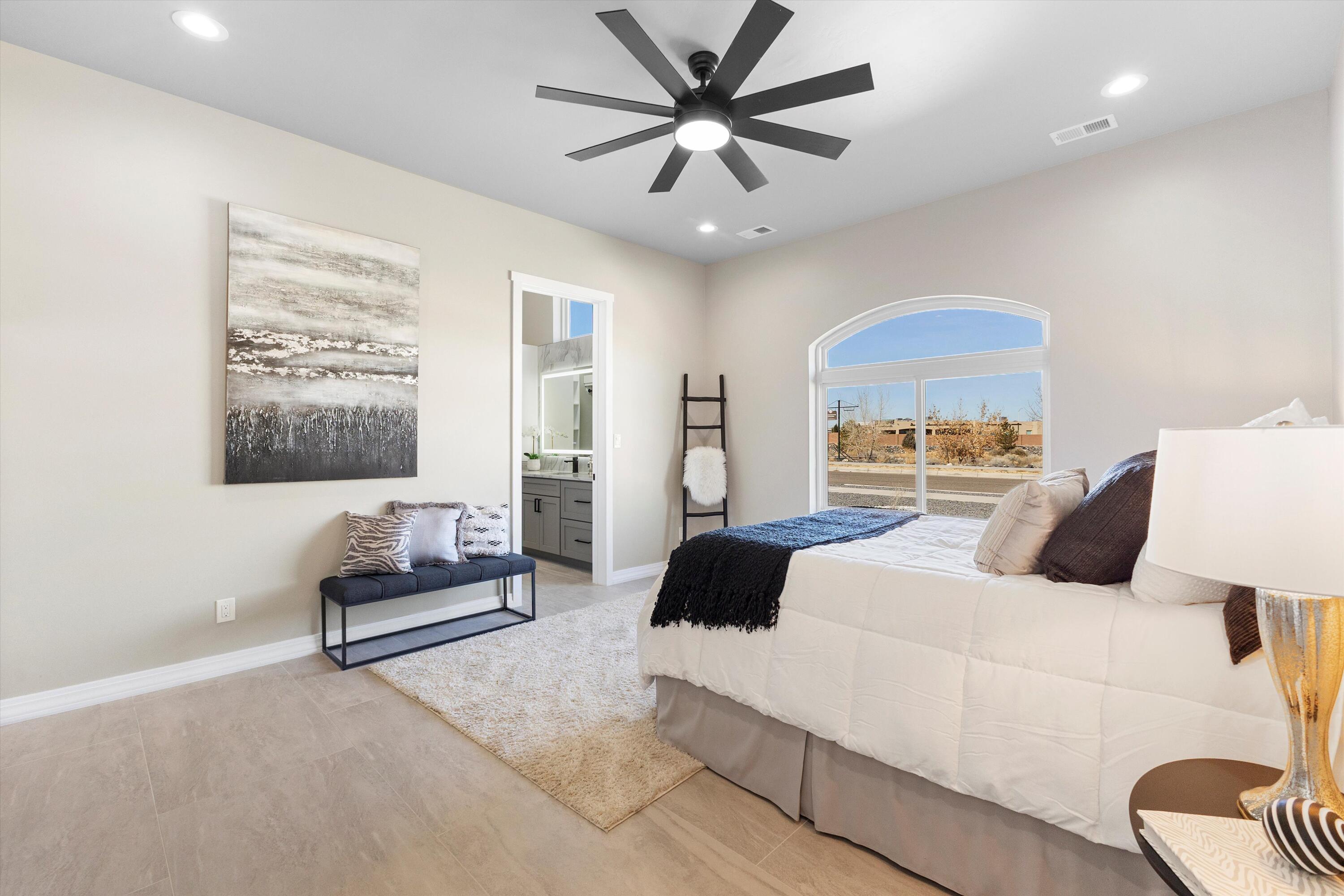 6608 Petirrojo Road NW