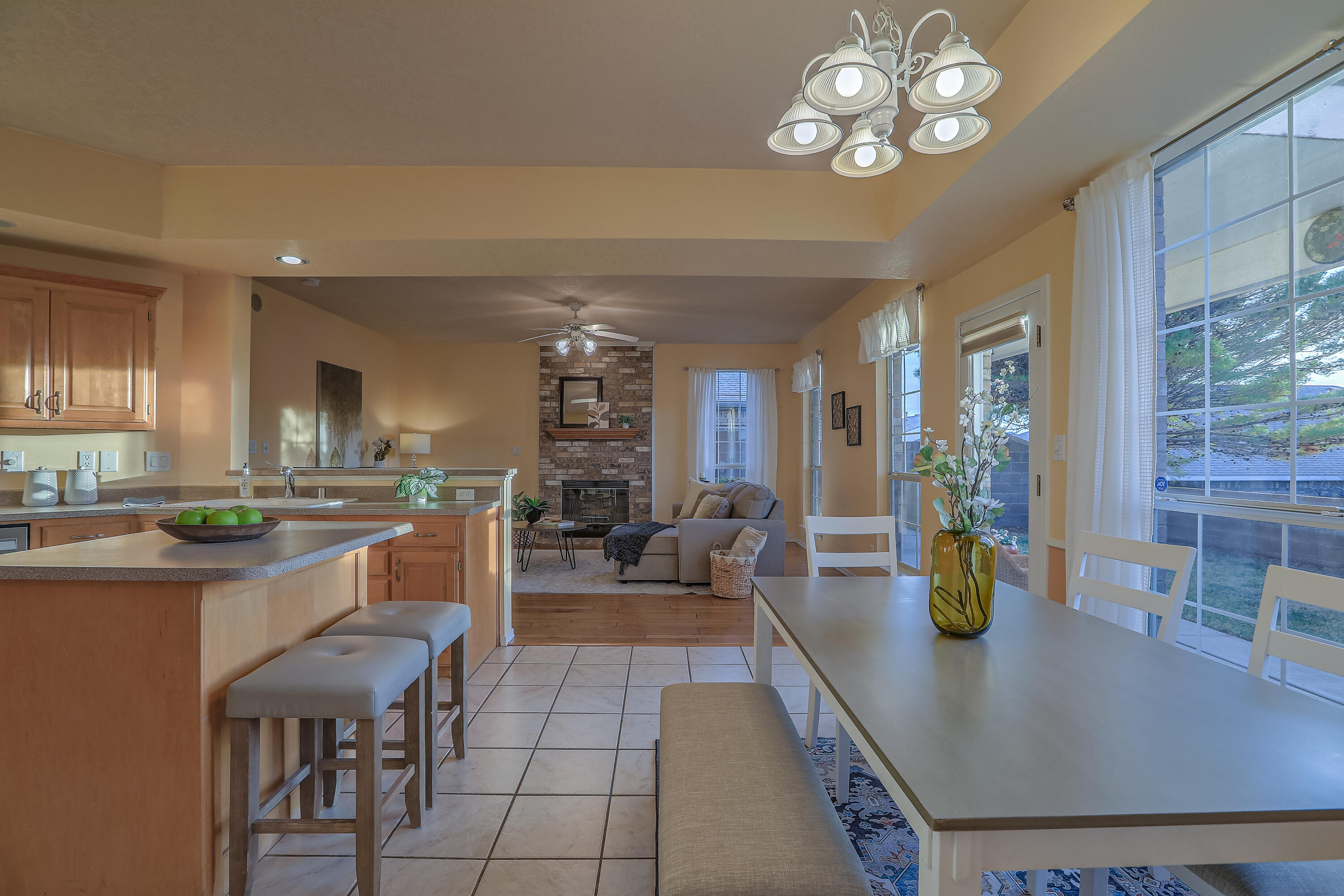 8305 Calle Soquelle NE