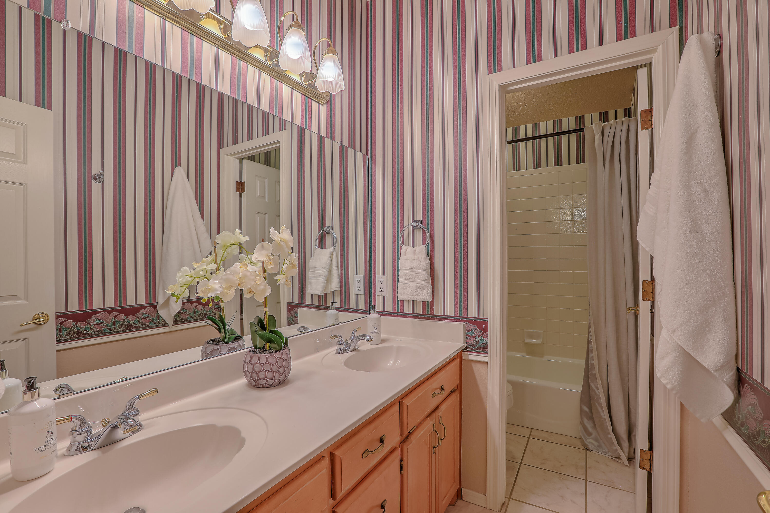 8305 Calle Soquelle NE