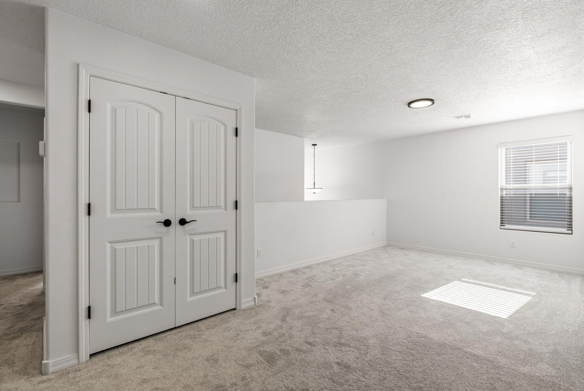 5765 Cosmo Court NE