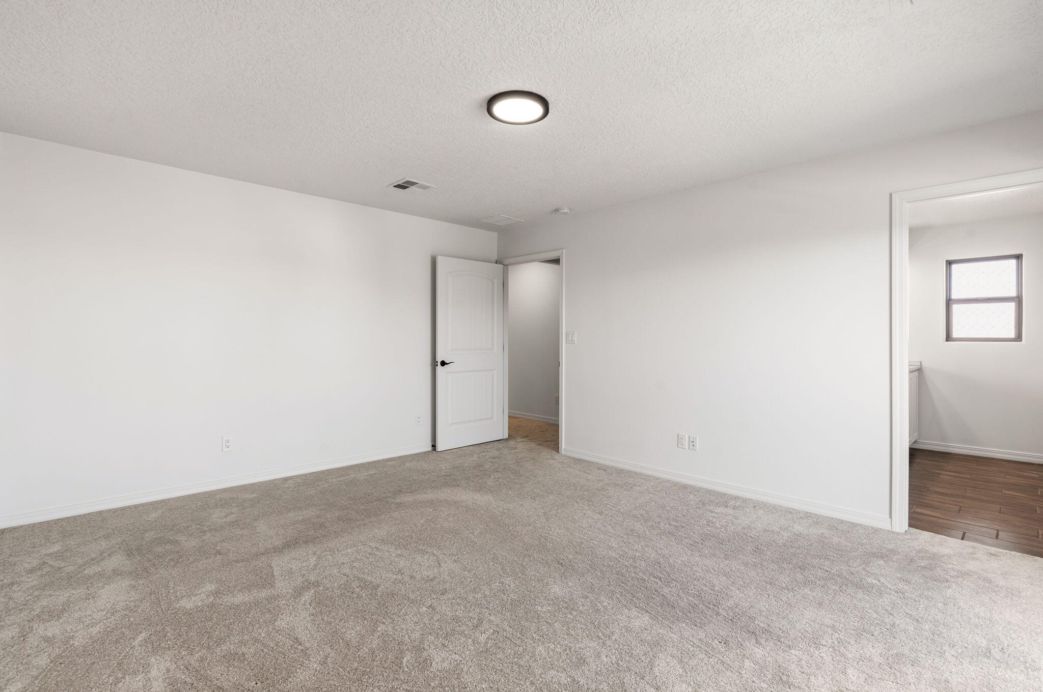 5765 Cosmo Court NE