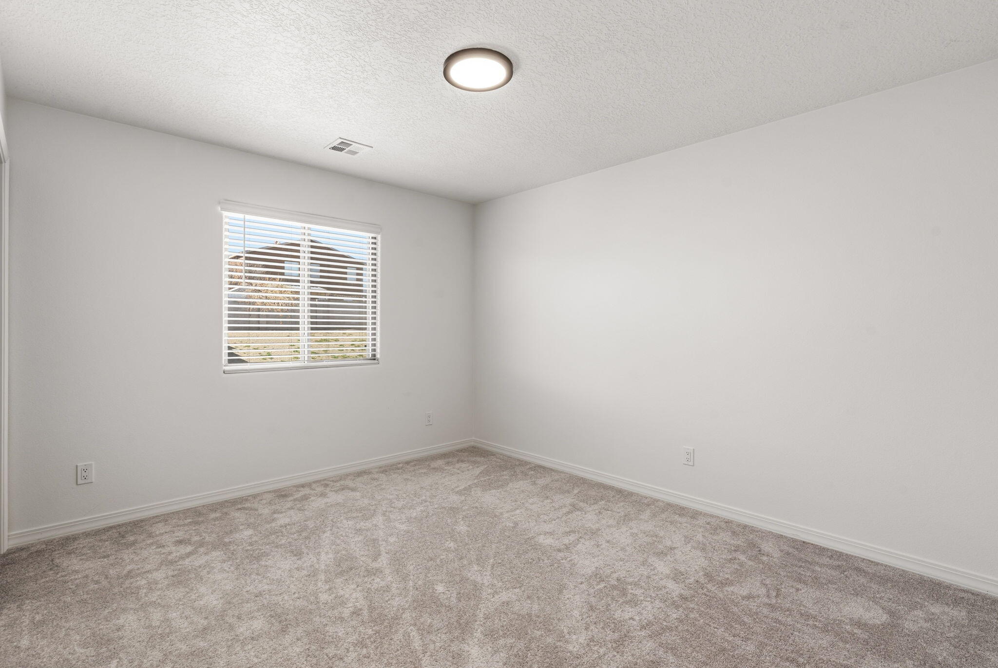 5765 Cosmo Court NE
