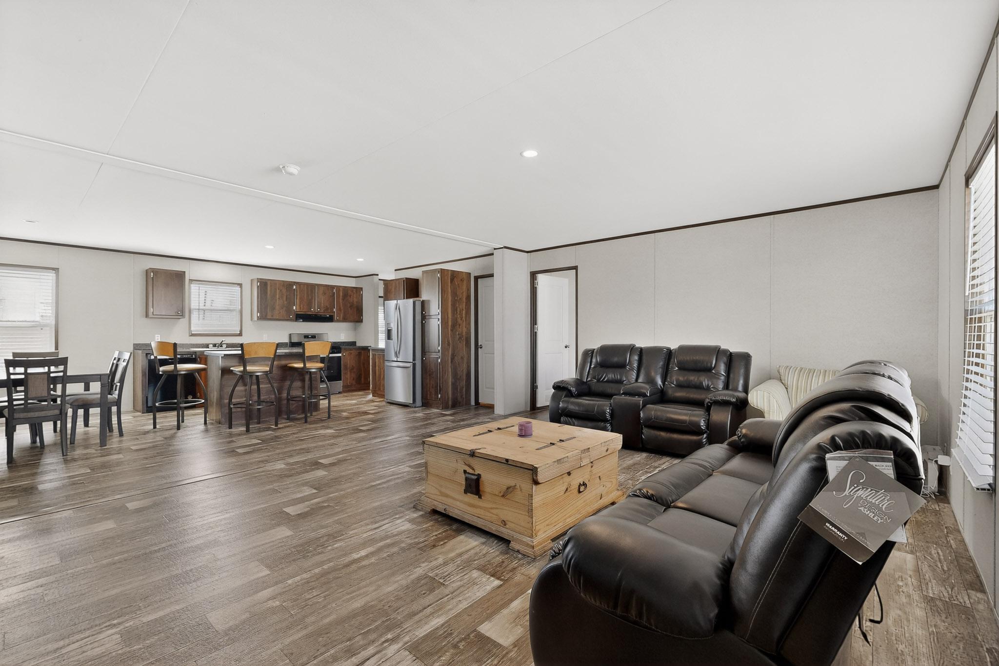 1117 W Delgado Avenue