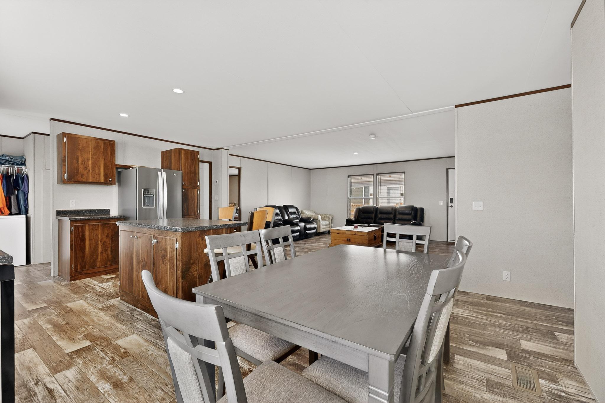 1117 W Delgado Avenue