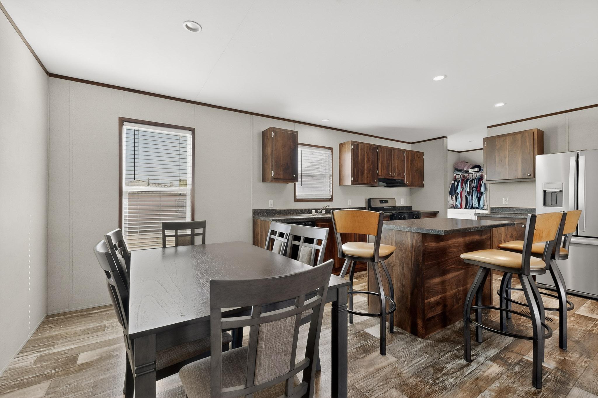 1117 W Delgado Avenue