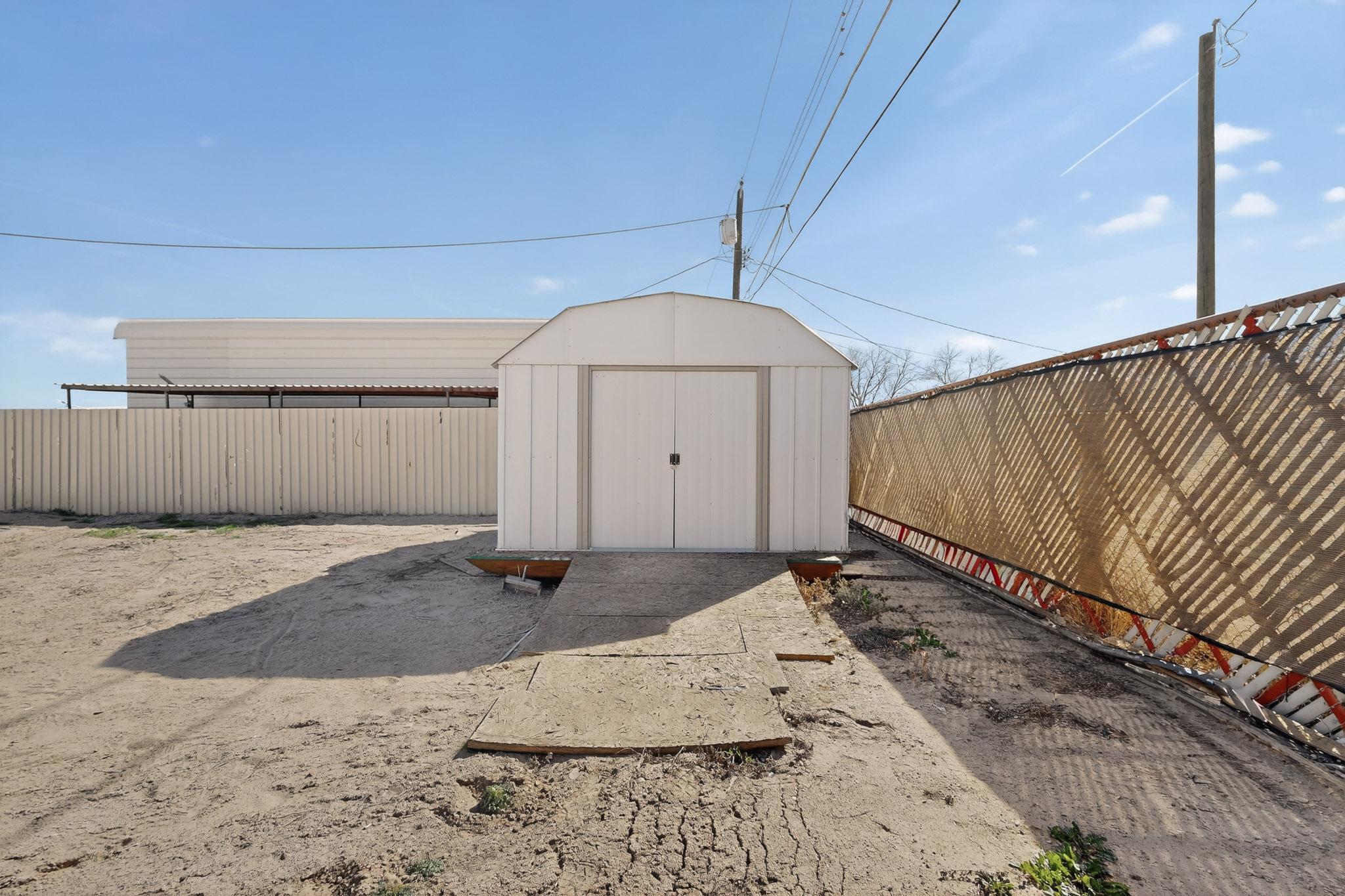 1117 W Delgado Avenue
