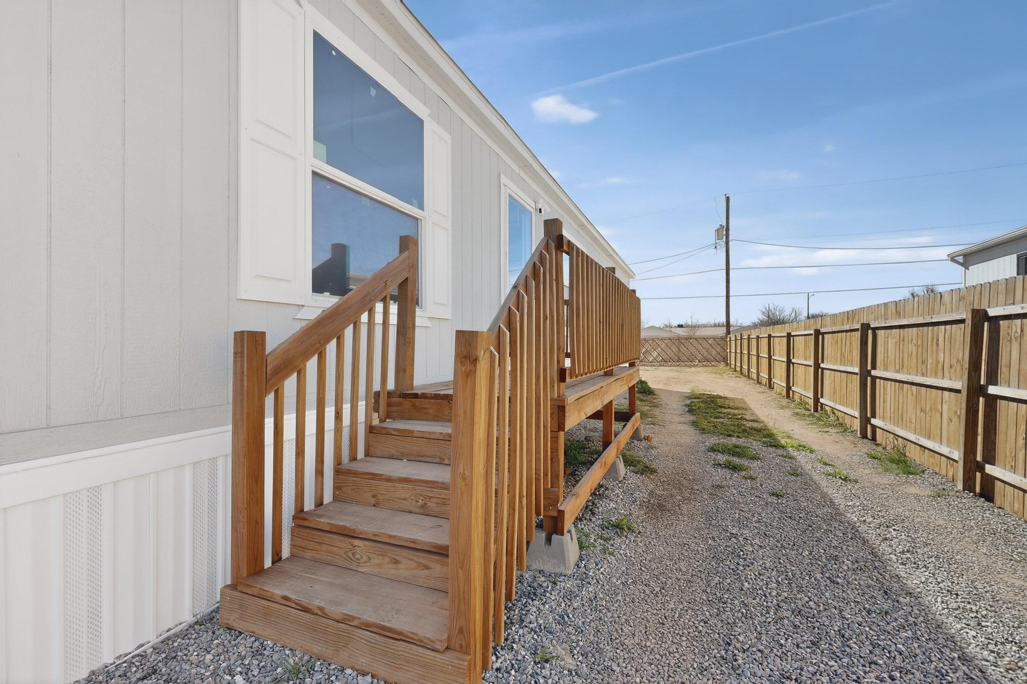 1117 W Delgado Avenue