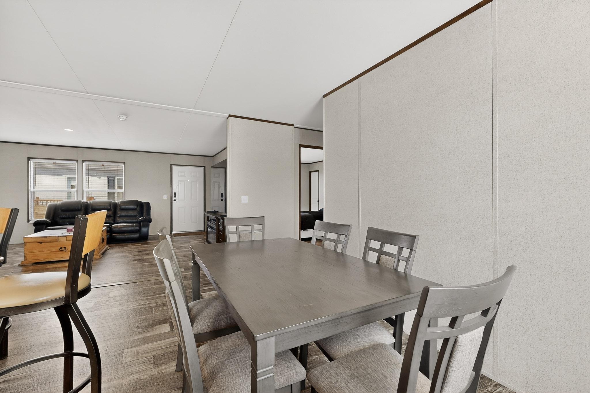 1117 W Delgado Avenue