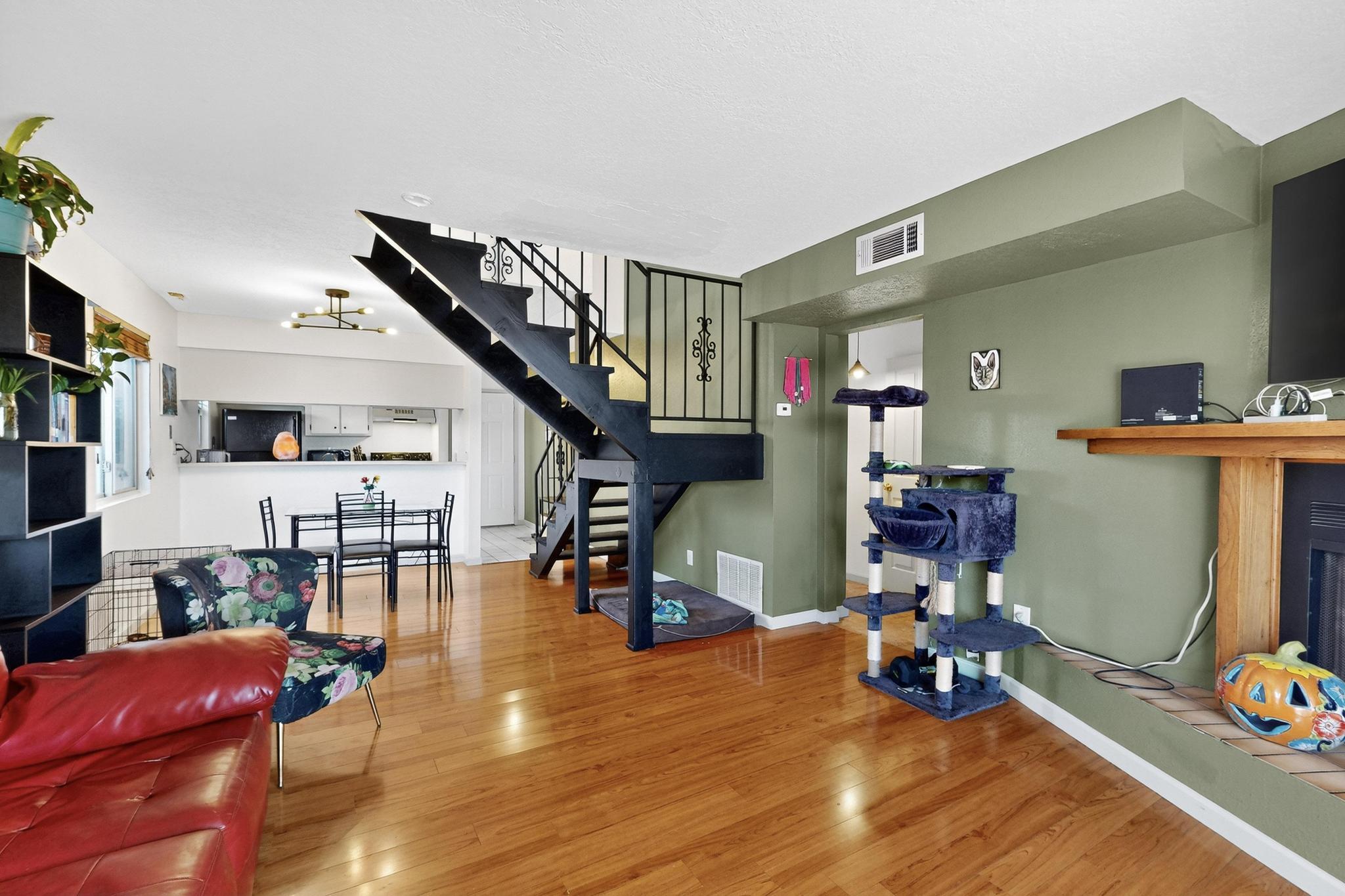 11900 Lombard Lane NE