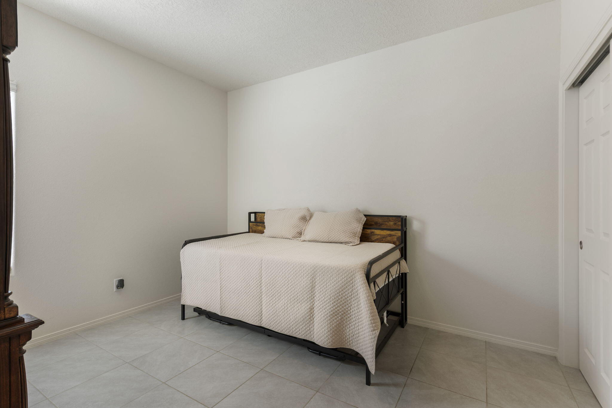 1825 Tesoro Loop NW
