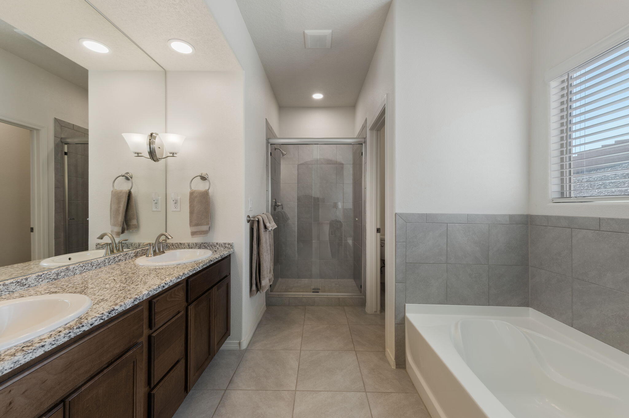 1825 Tesoro Loop NW