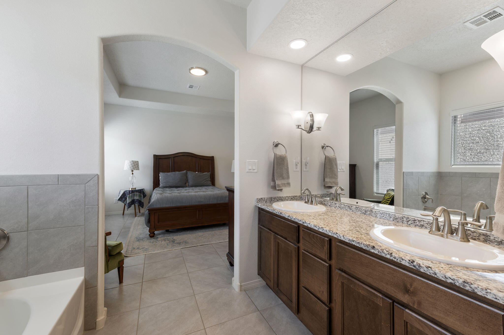 1825 Tesoro Loop NW
