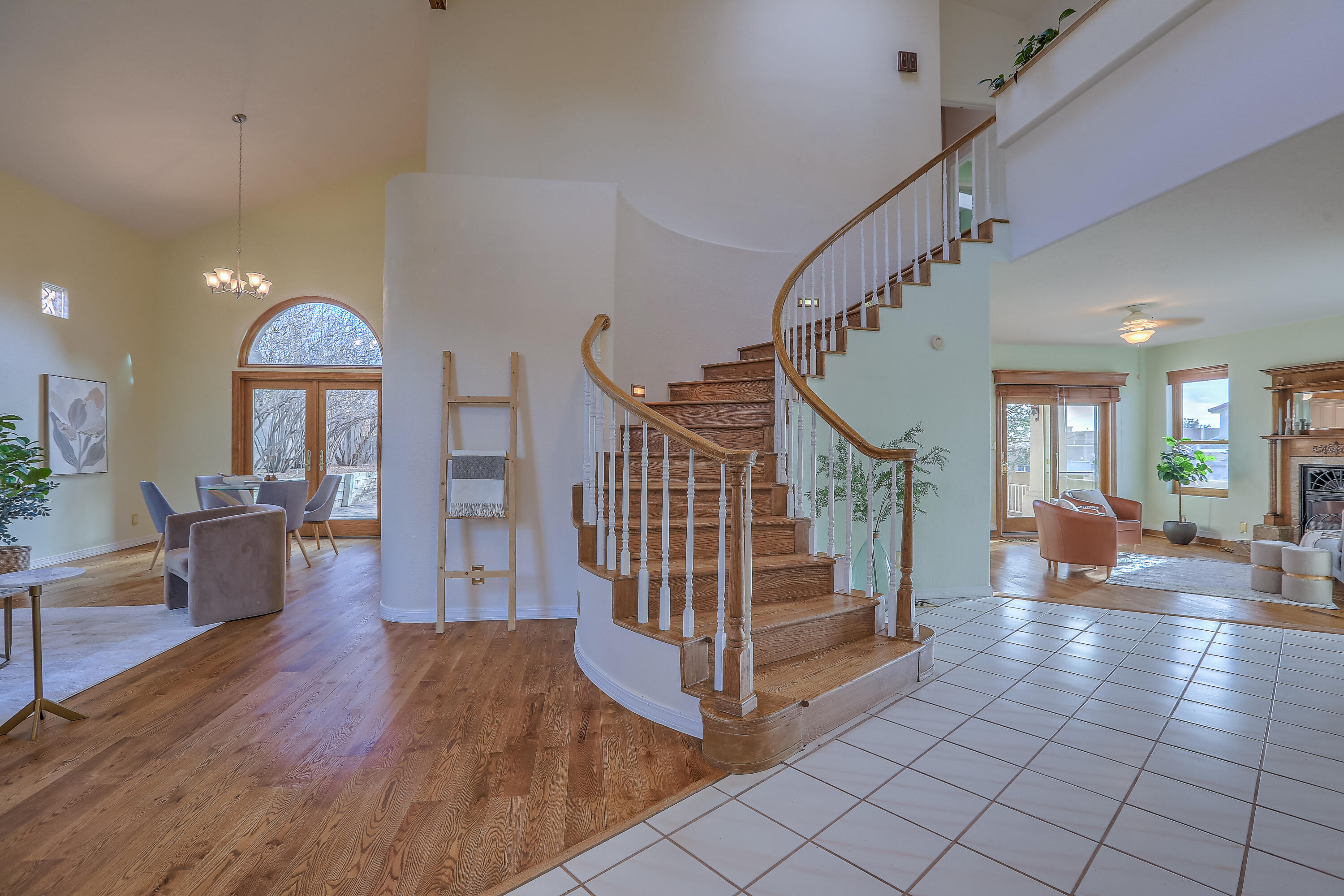 13400 Pinnacle Court NE