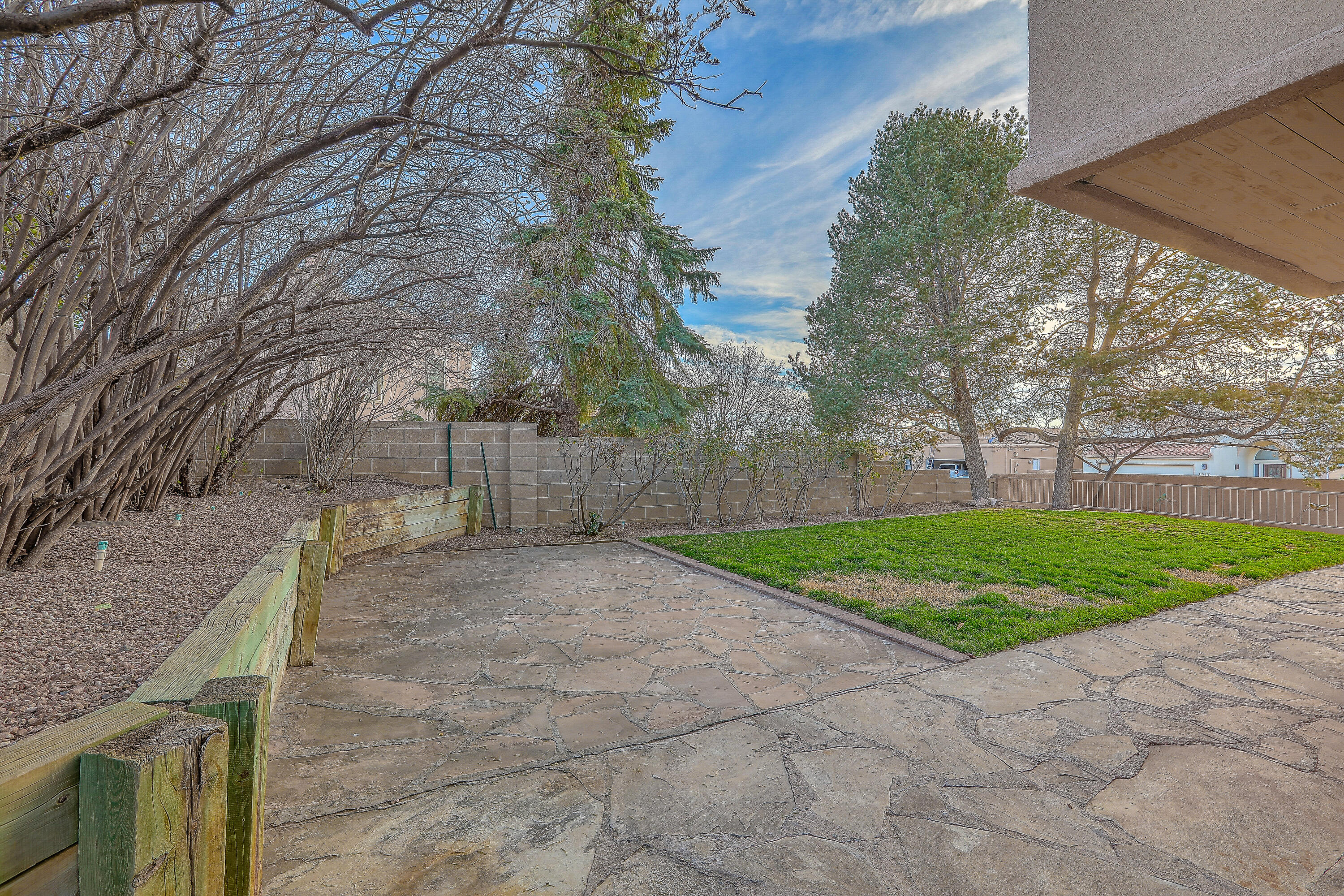 13400 Pinnacle Court NE