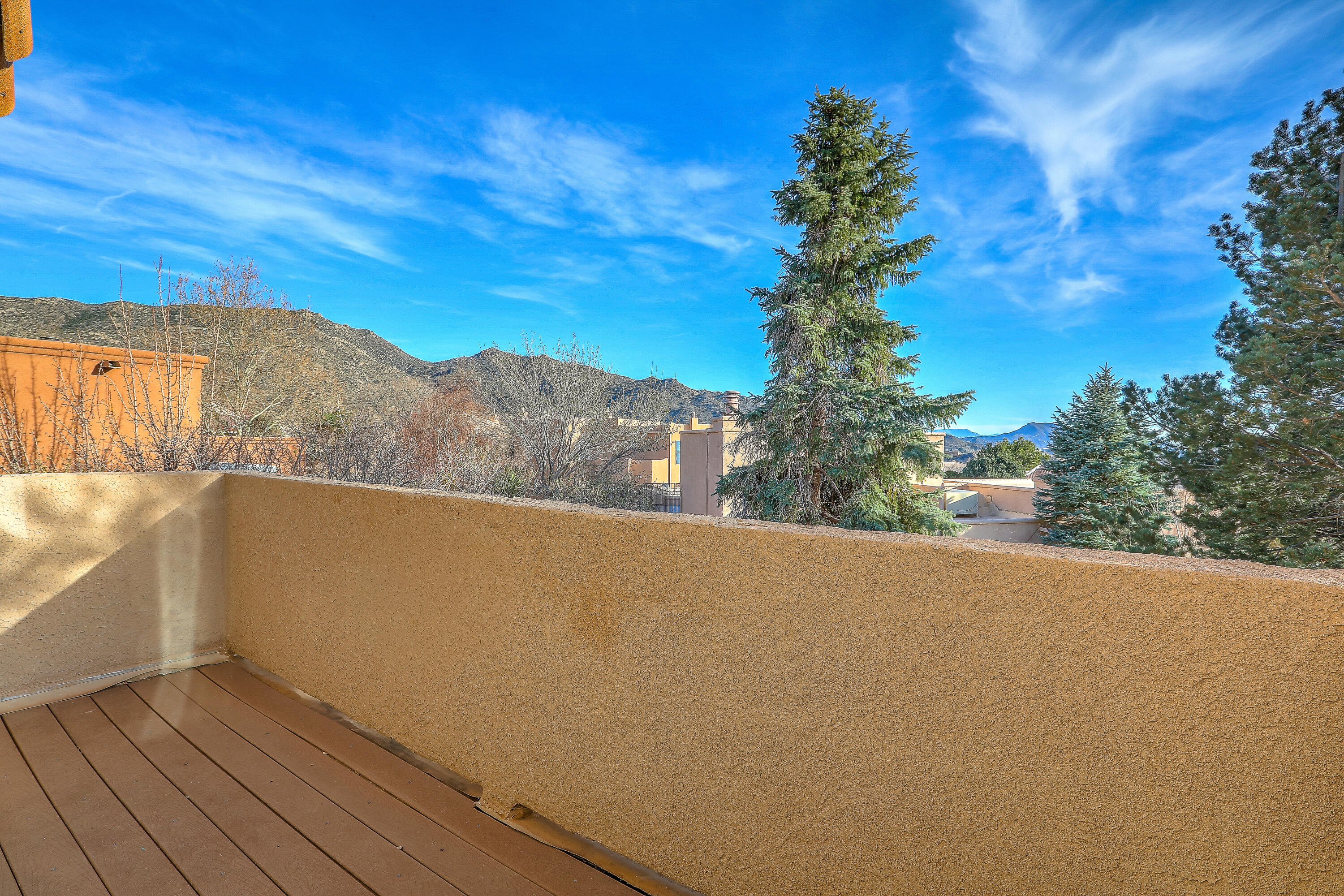 13400 Pinnacle Court NE