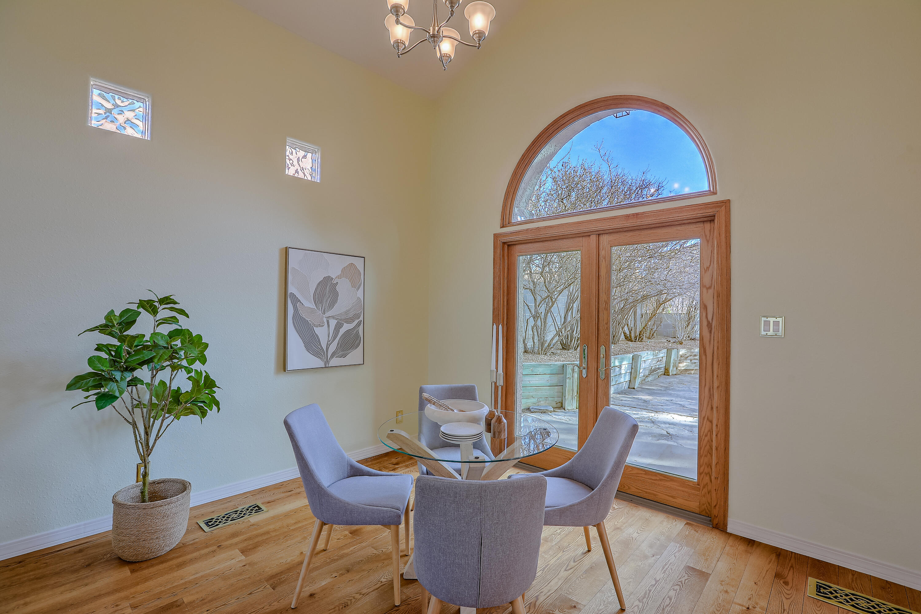 13400 Pinnacle Court NE