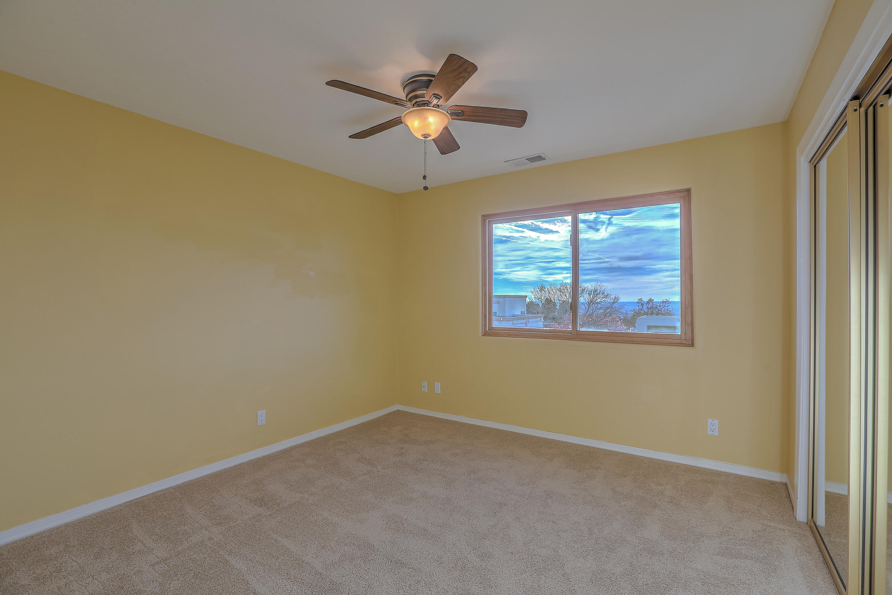 13400 Pinnacle Court NE